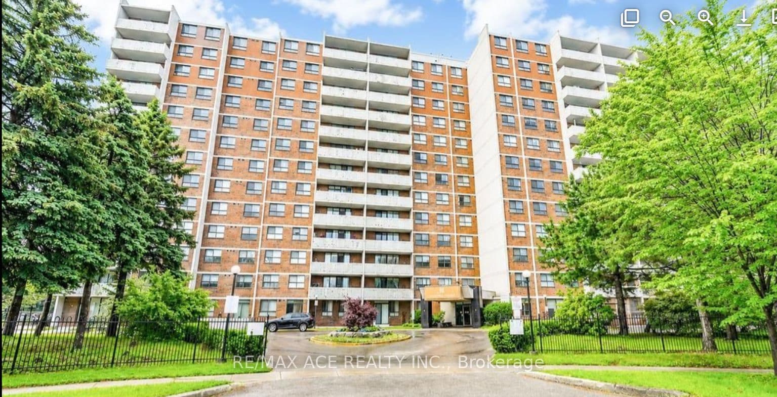 Unit 107 10 Stonehill Court photo 1