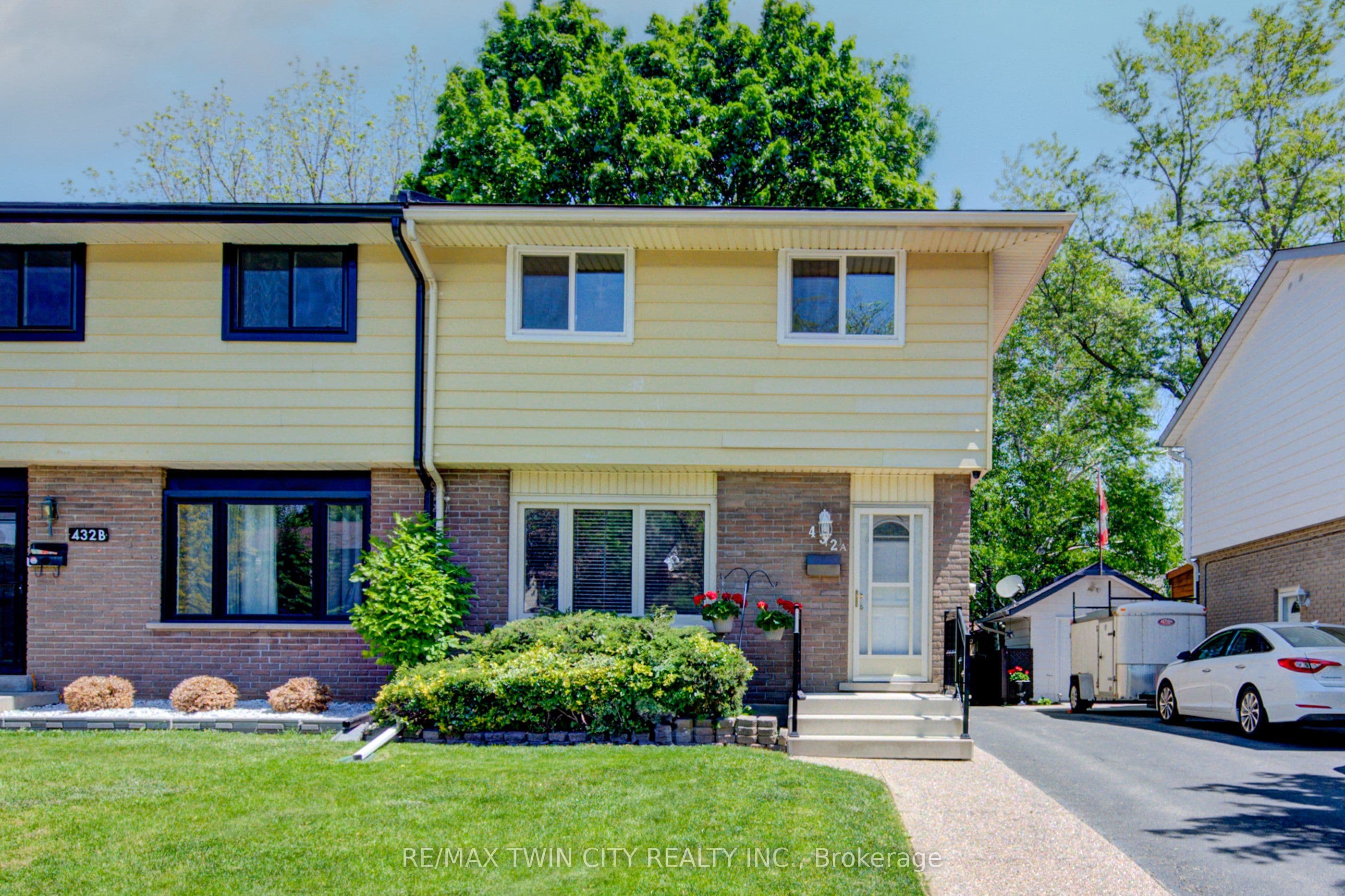 Unit A 432 Lee Avenue photo 1