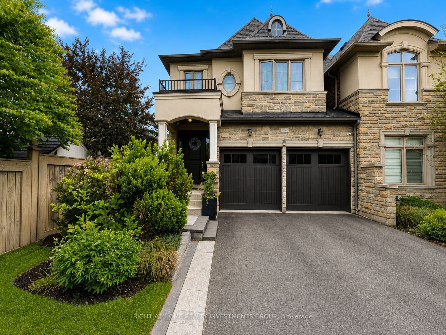 55 Robert Berry Crescent photo 1