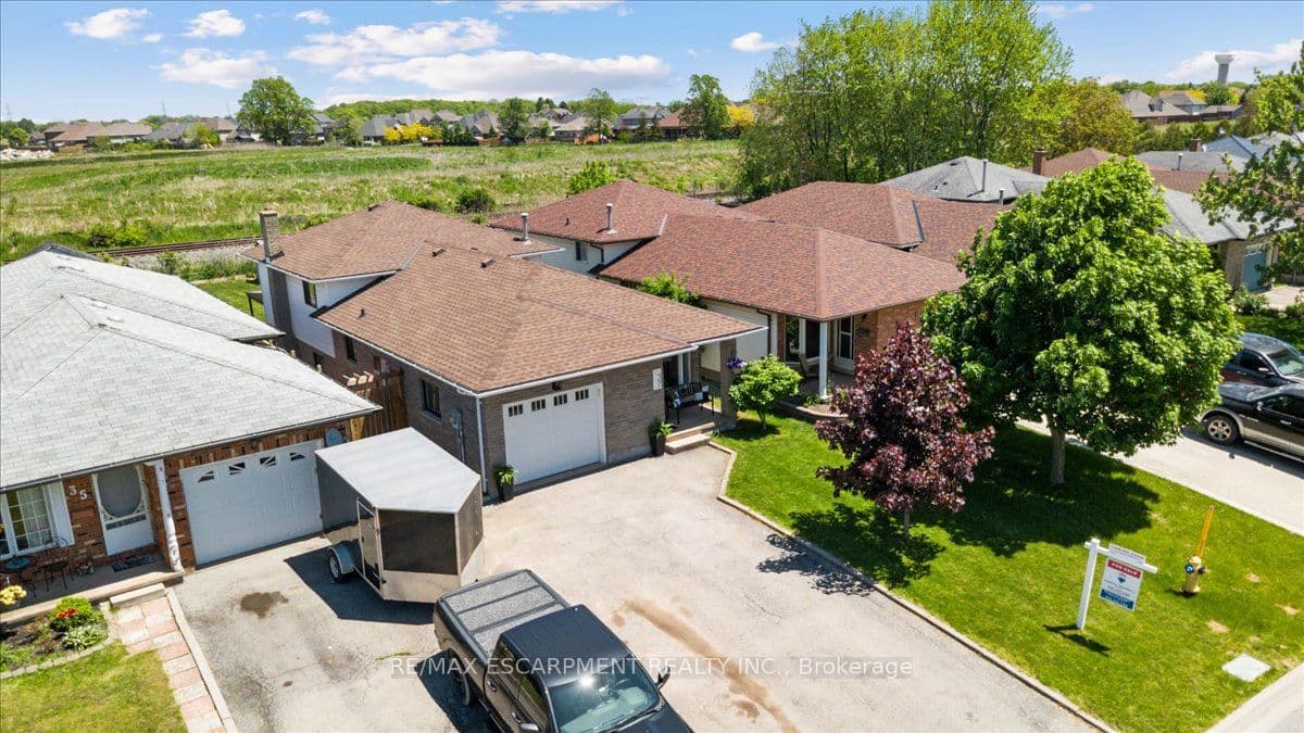 37 Northridge Drive photo 1