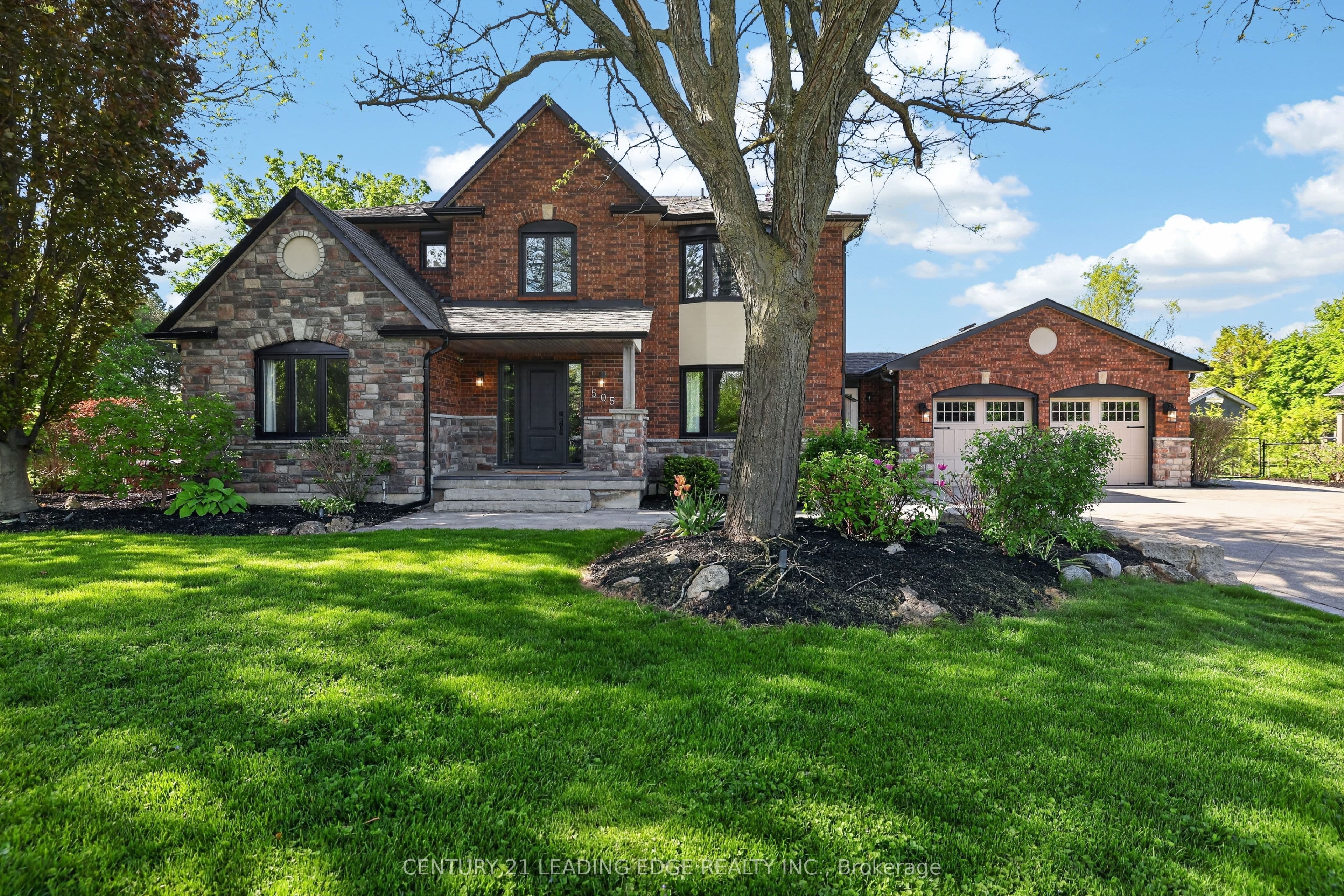 505 Aintree Drive photo 1