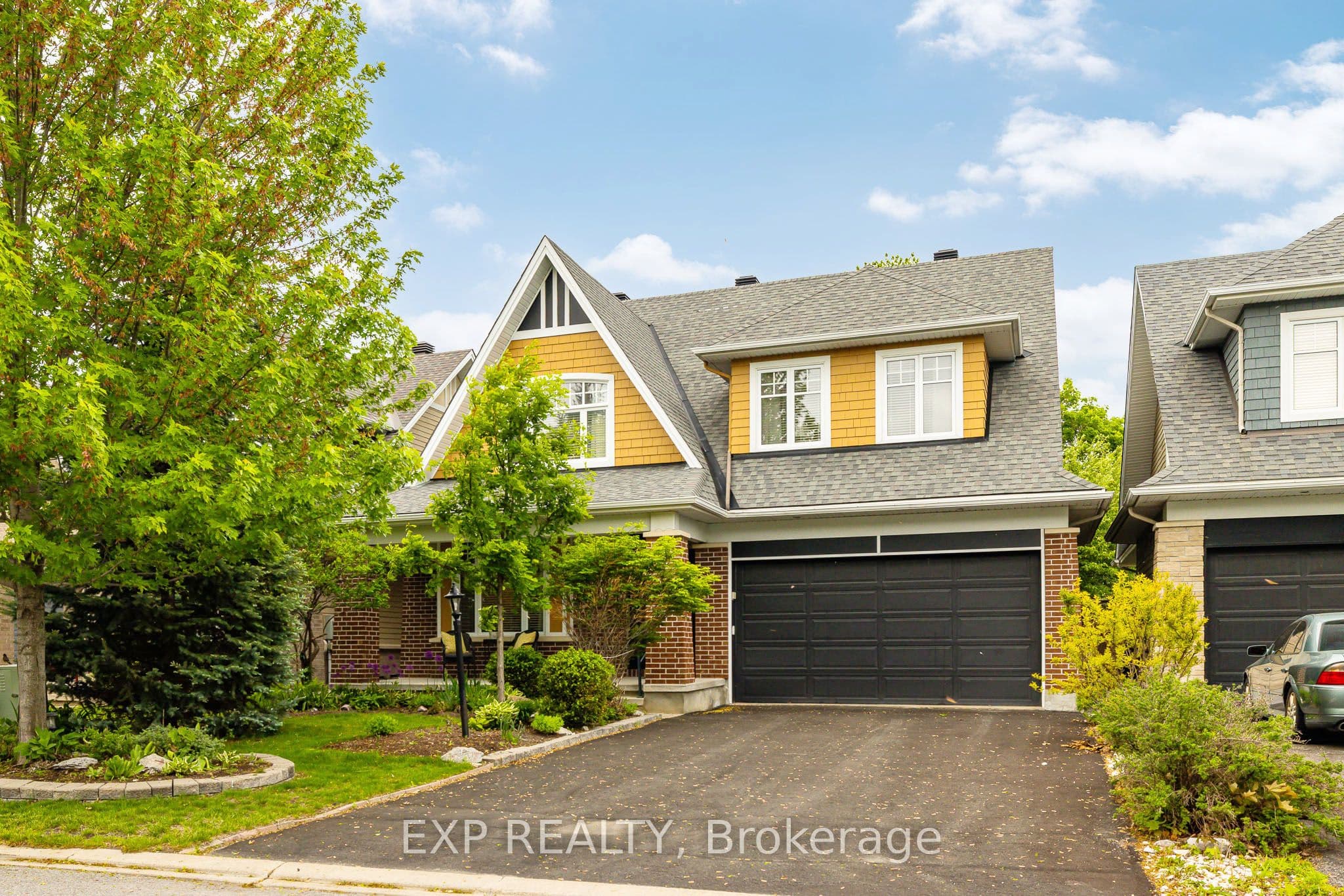 36 Oakbriar Crescent photo 1