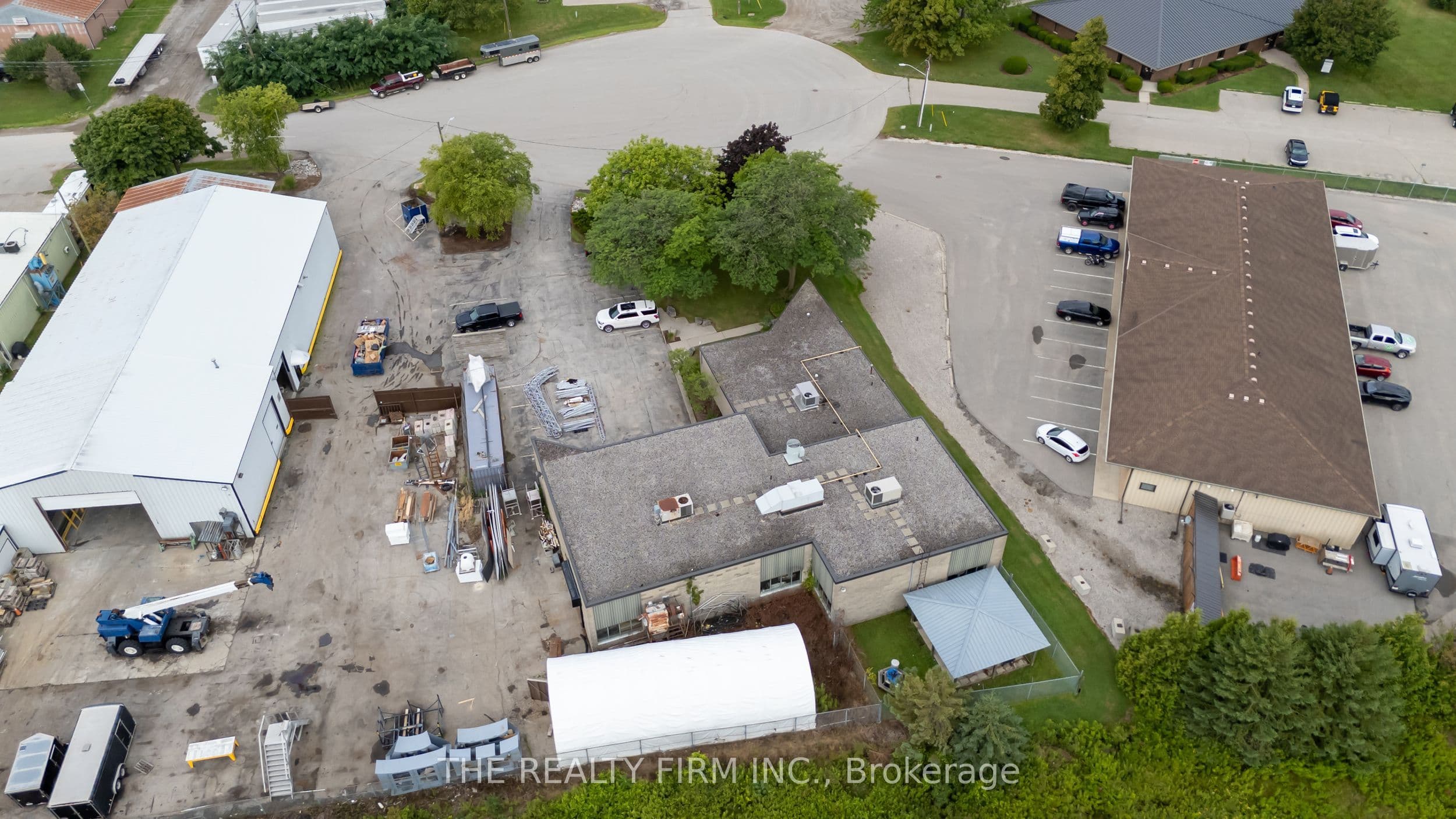 11 Barrie Boulevard photo 1