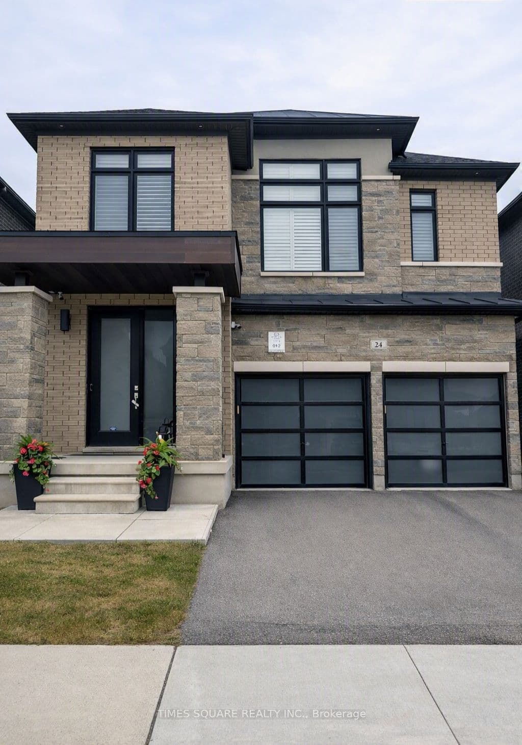 24 Walter Clifford Nesbitt Drive photo 1