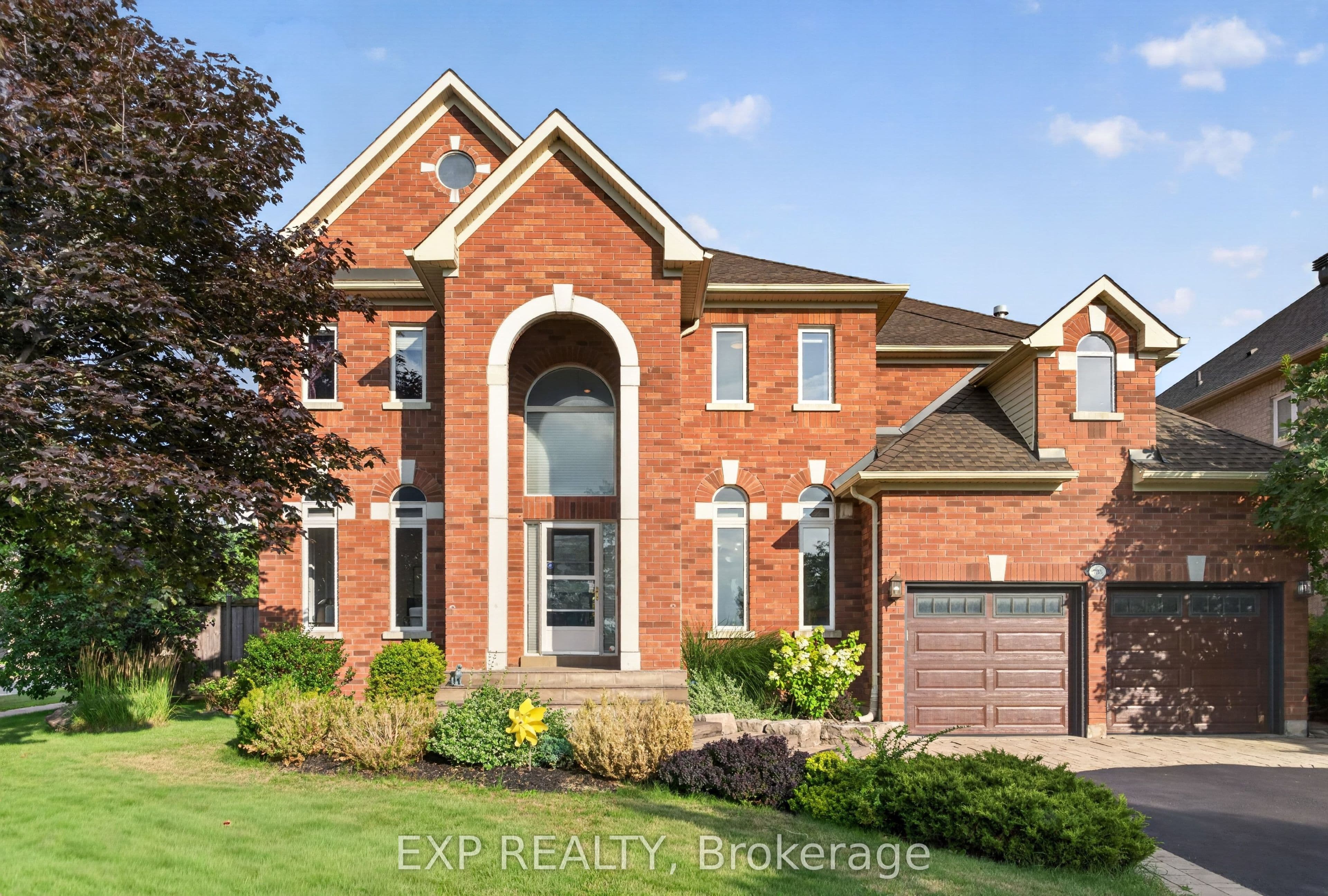 735 Foxcroft Boulevard photo 1