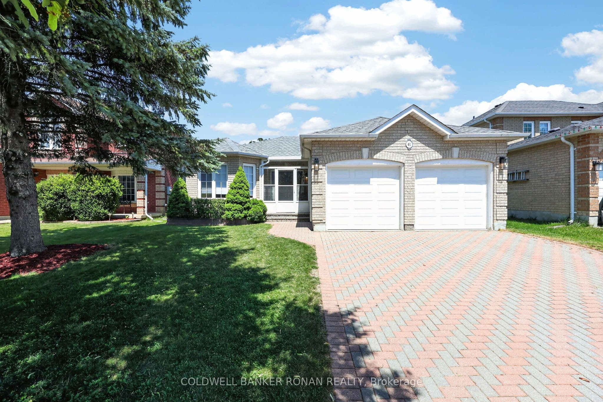 61 Darling Crescent photo 1