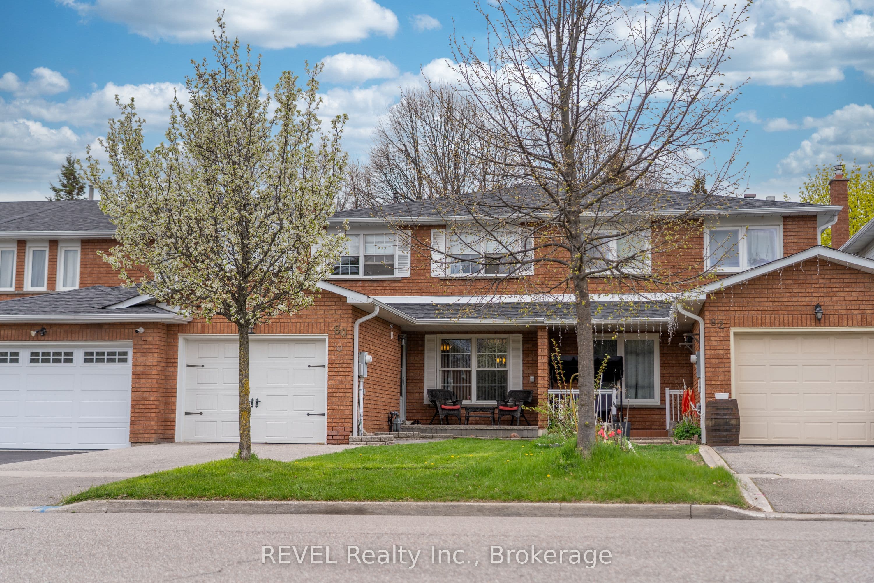 80 Dumfries Avenue photo 1