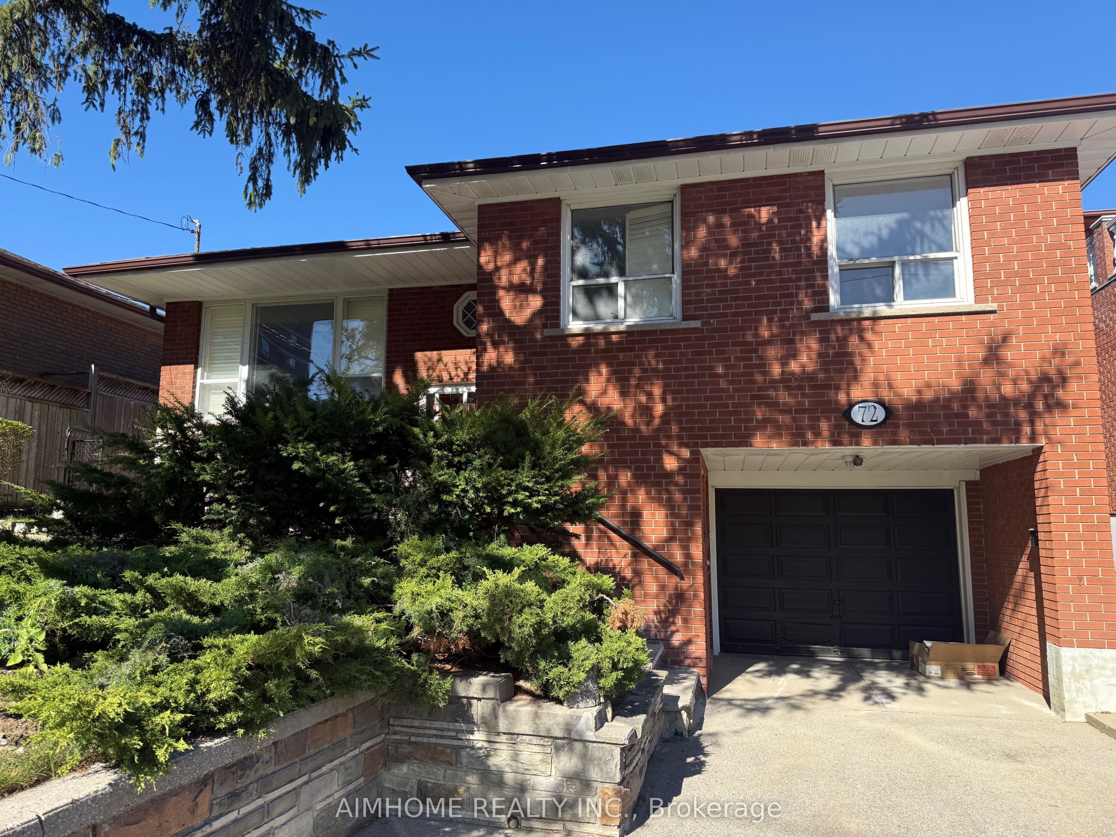 Unit #3 room 72 La Rose Avenue photo 1