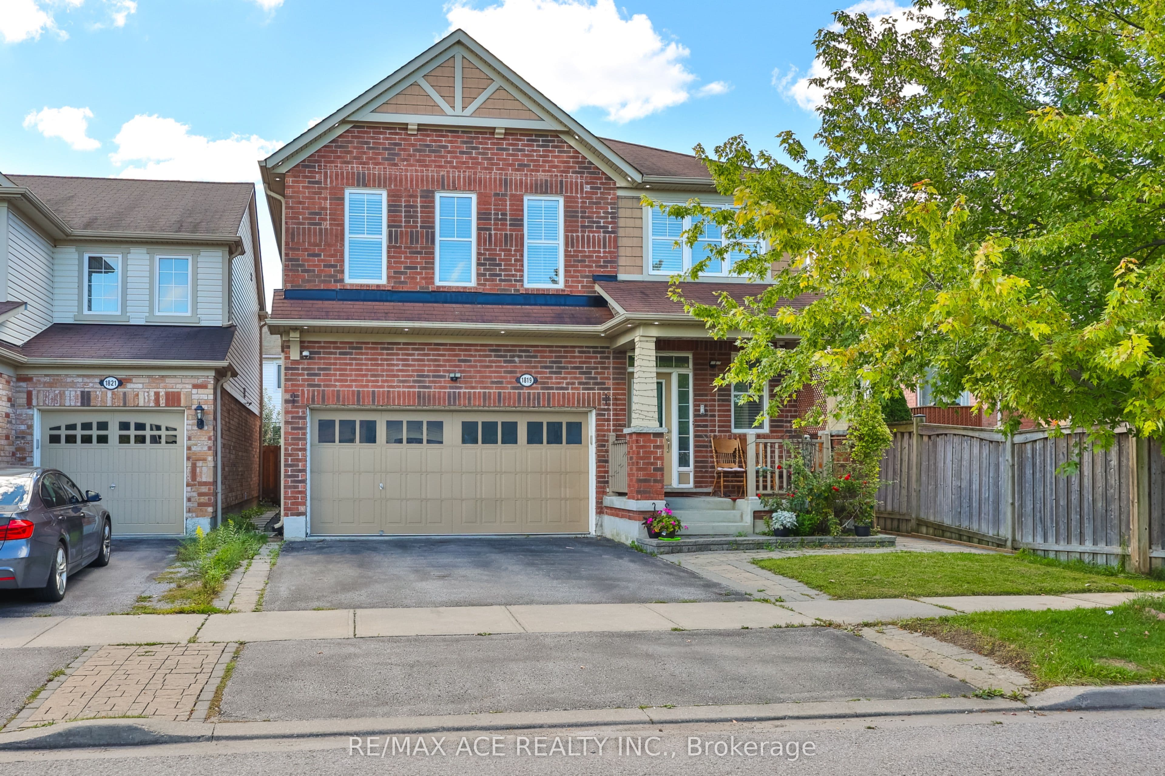 1819 Misthollow Drive photo 1