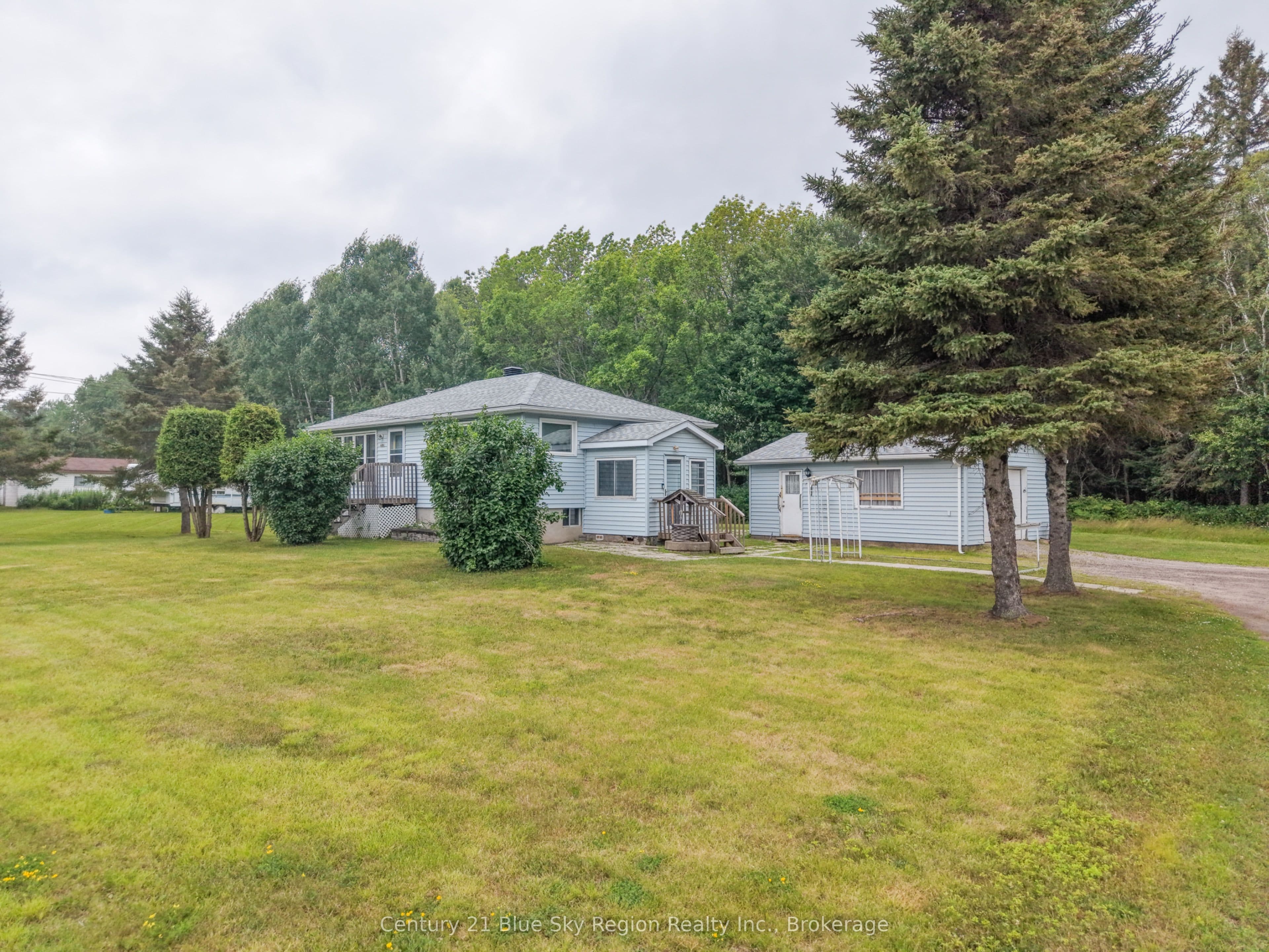 1272 Lakeshore Drive photo 1