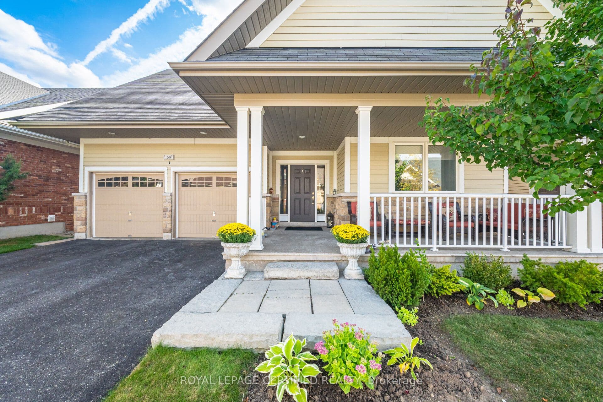 Unit 158 200 Kingfisher Drive photo 1