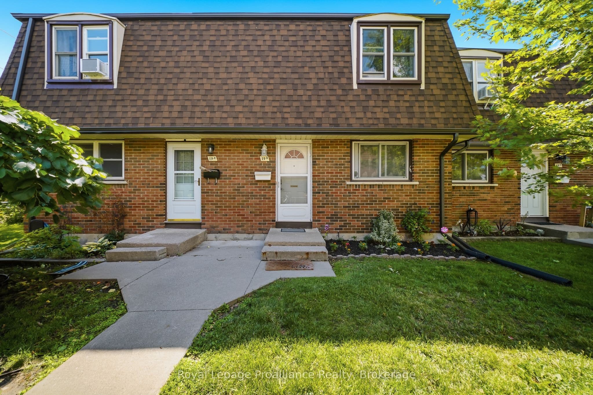 Unit B 19 Prince of Wales Drive photo 1