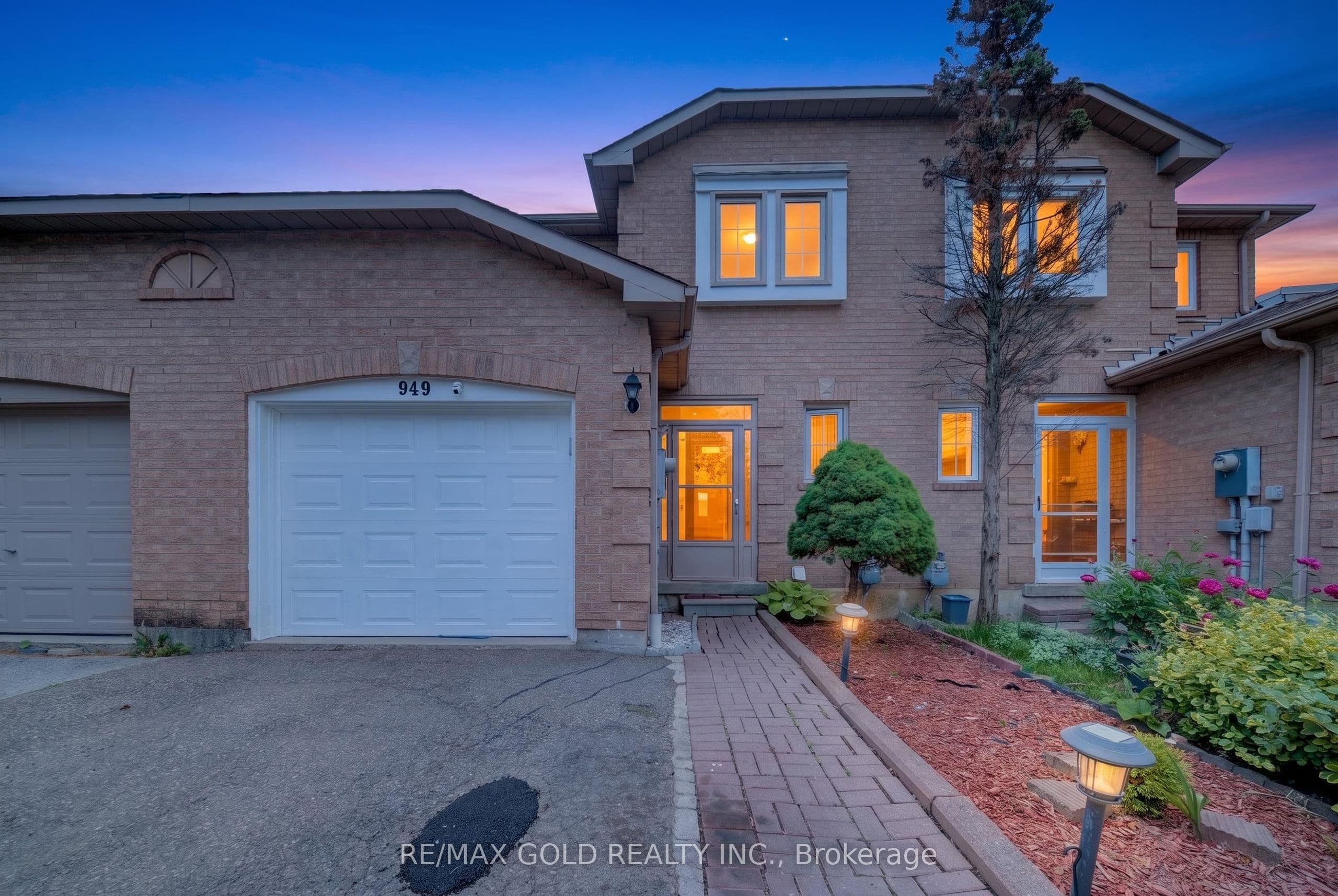 949 Blizzard Road photo 1