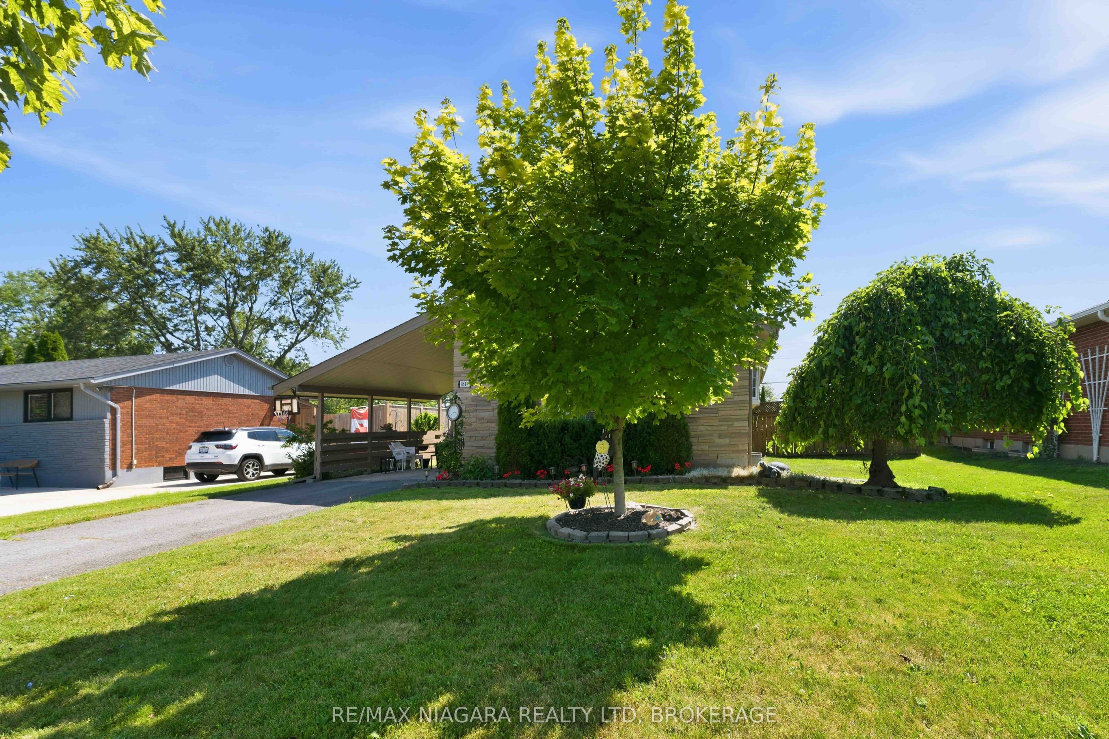 8689 Furlong Avenue photo 1