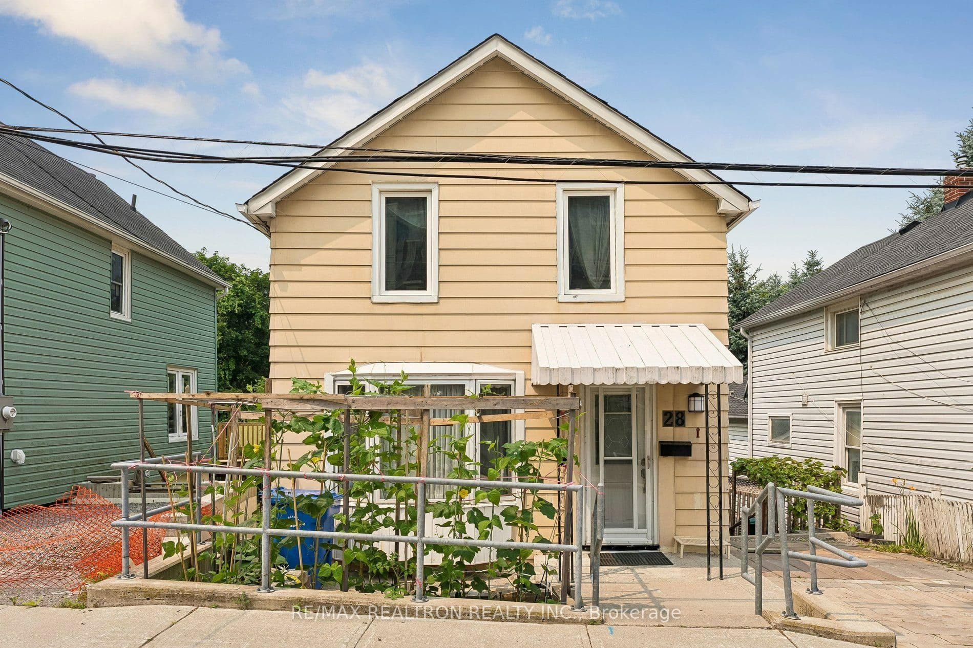 28 Machell Avenue photo 1