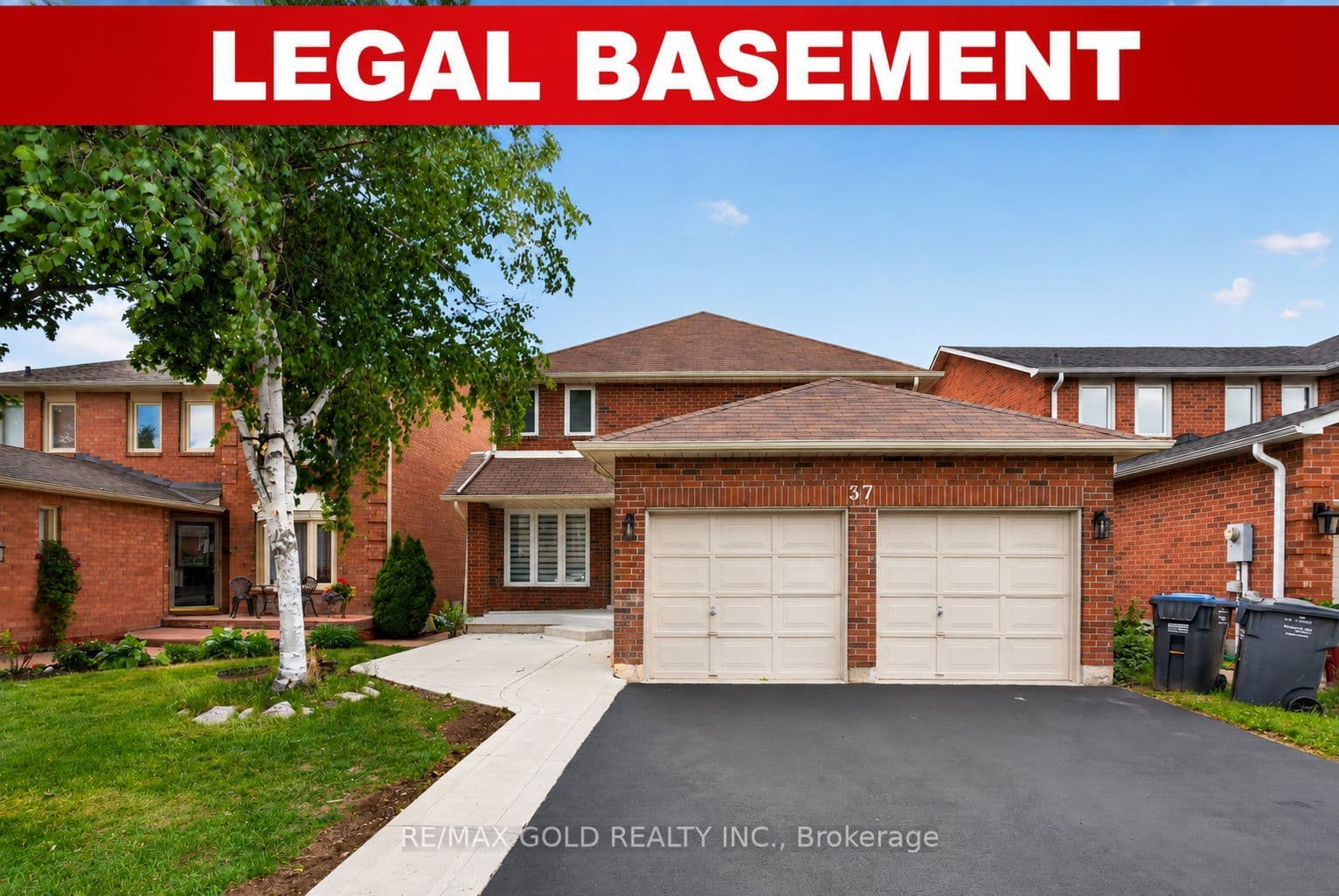 37 Lord Simcoe Drive photo 1