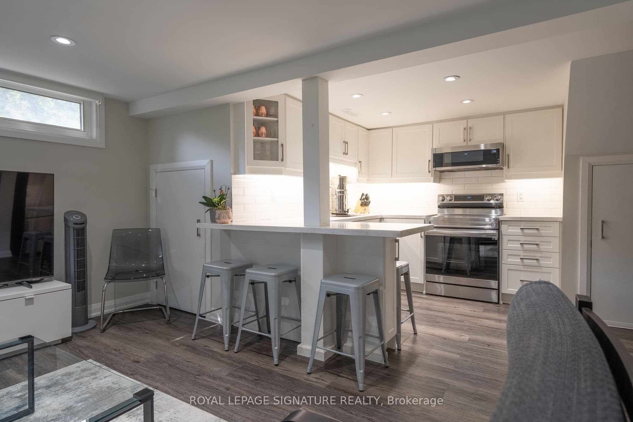 Unit Bsmt 305 Blue Grass Boulevard photo 1