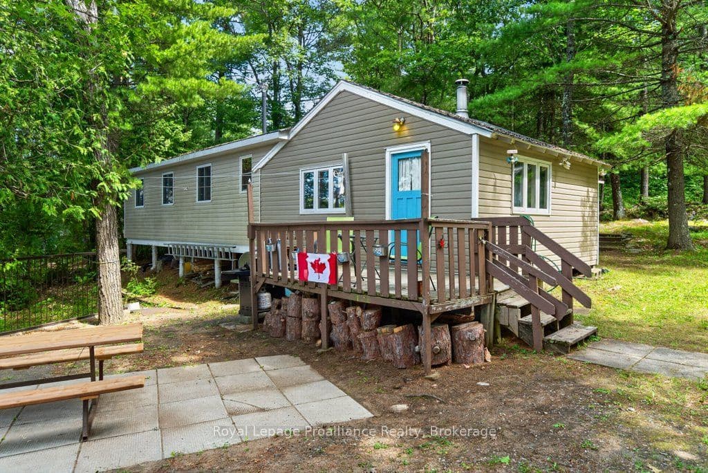 1138 Helen Lane photo 1
