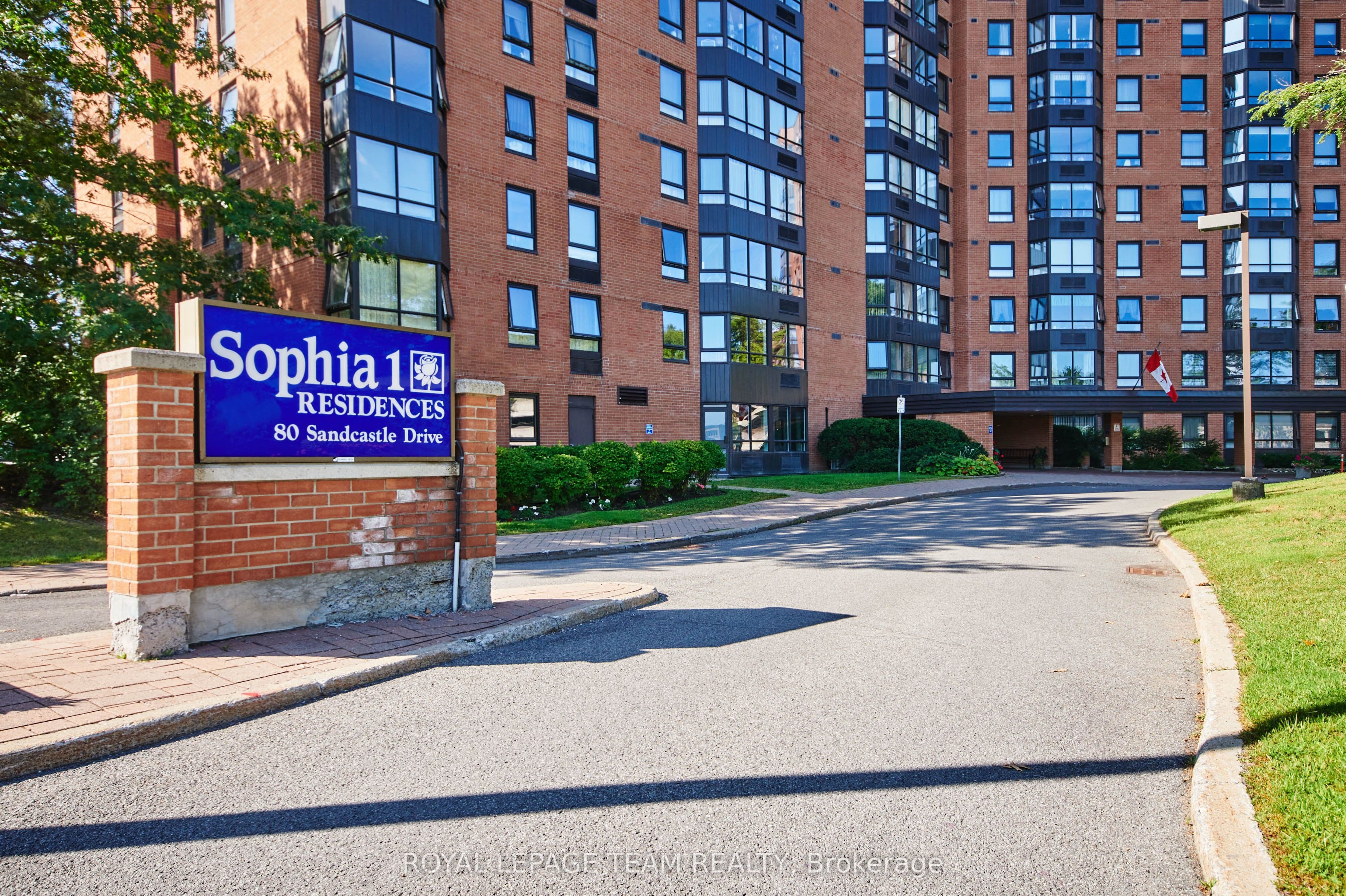 Unit 415 80 SANDCASTLE Drive photo 1