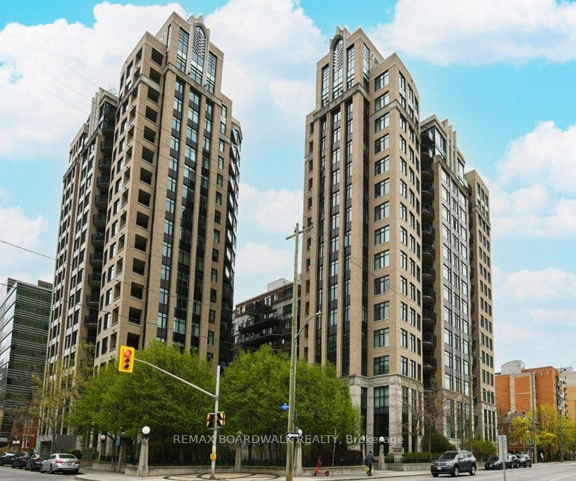 Unit 702 245 Kent Street photo 1