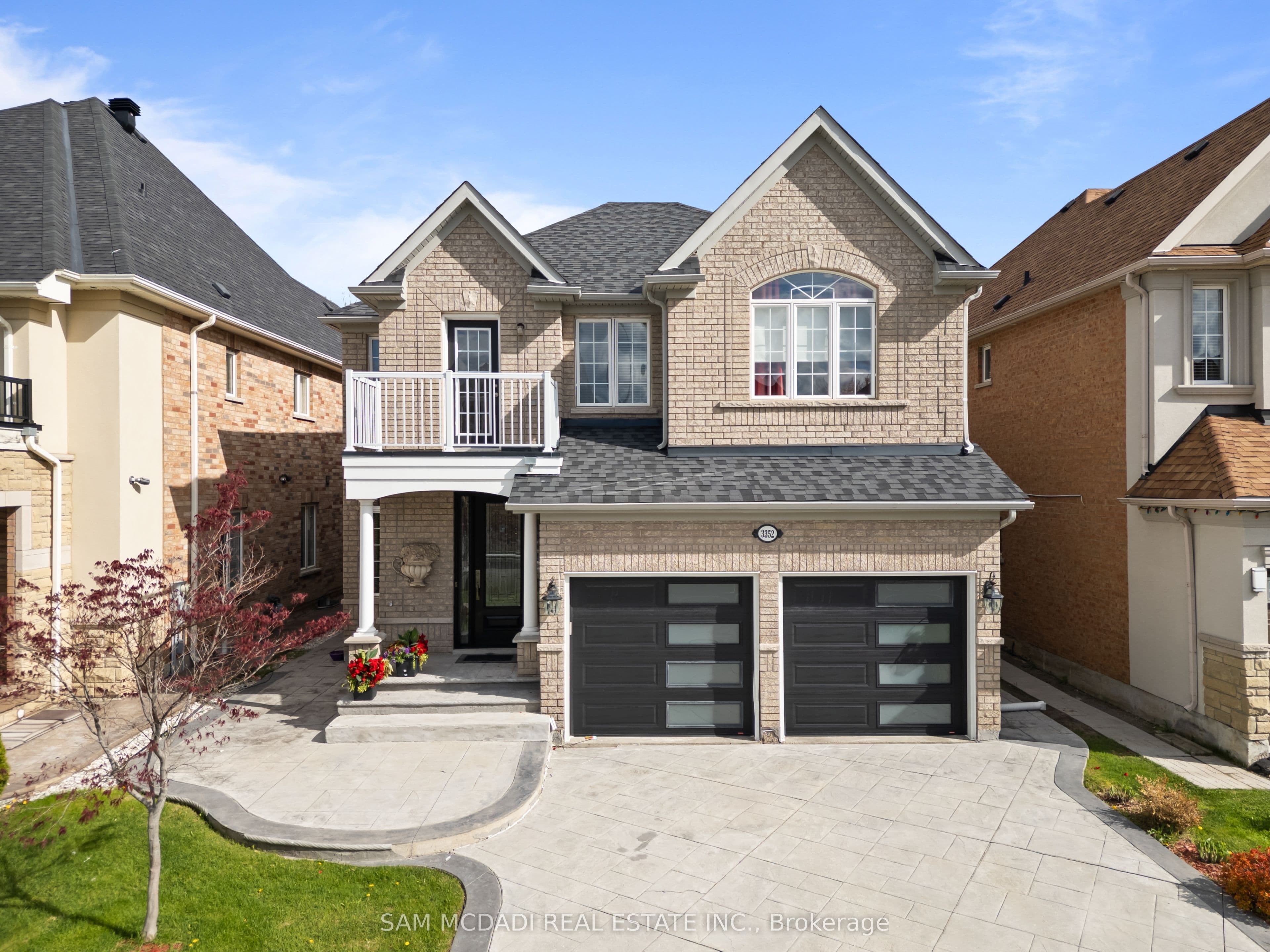 3352 Erin Centre Boulevard photo 1