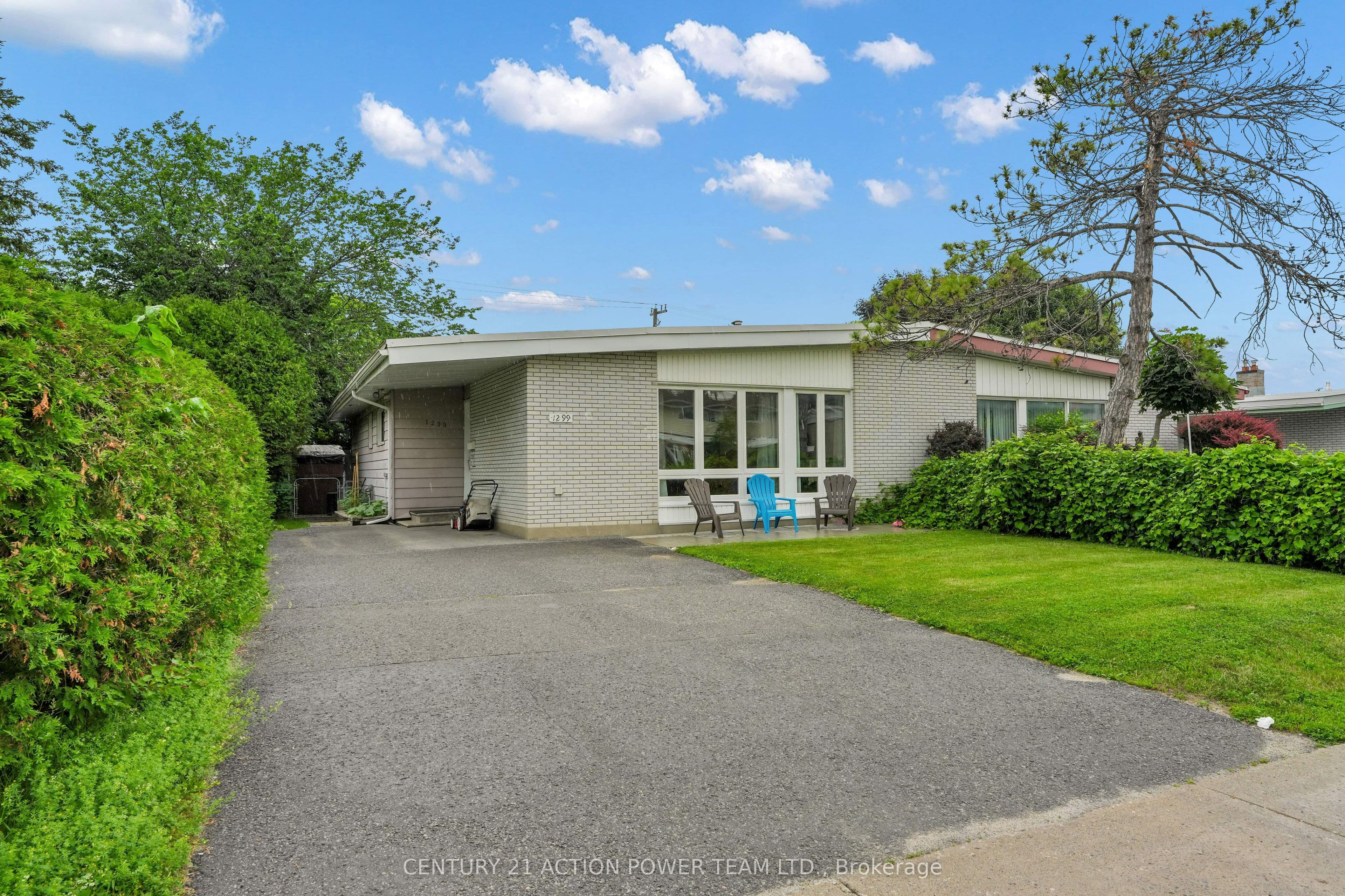 1299 Meadowlands Drive photo 1