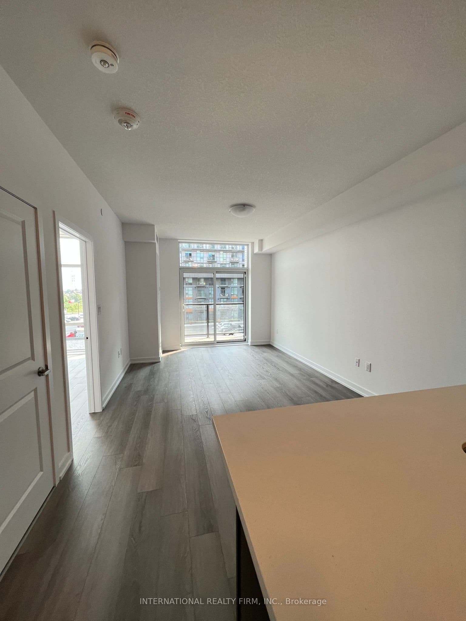 Unit 332 460 Dundas Street photo 1