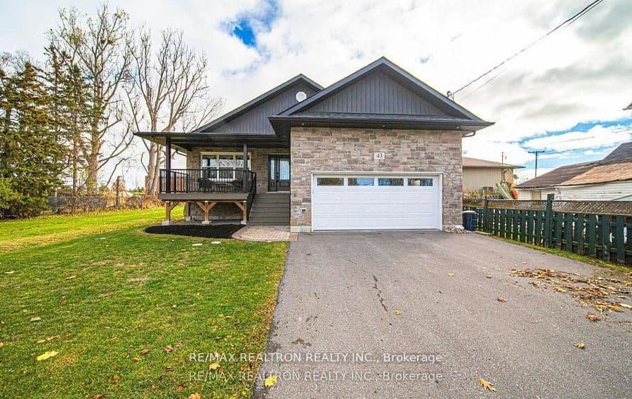 43 KING Street photo 1