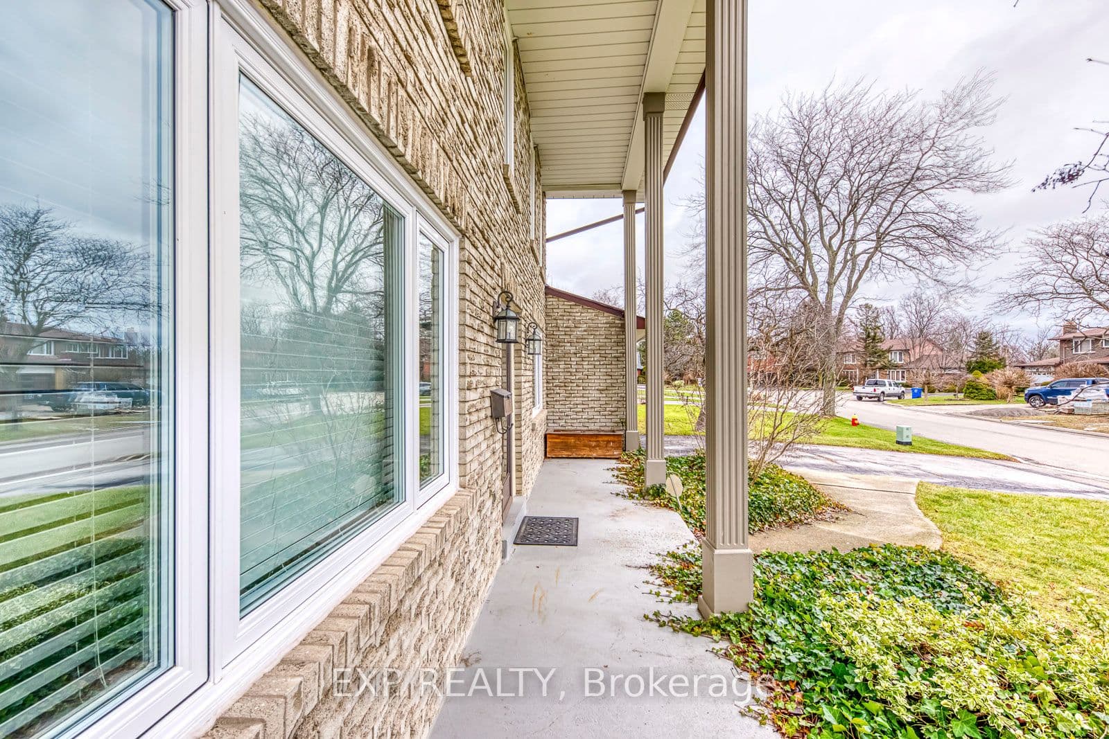 1269 Abbey Court photo 1