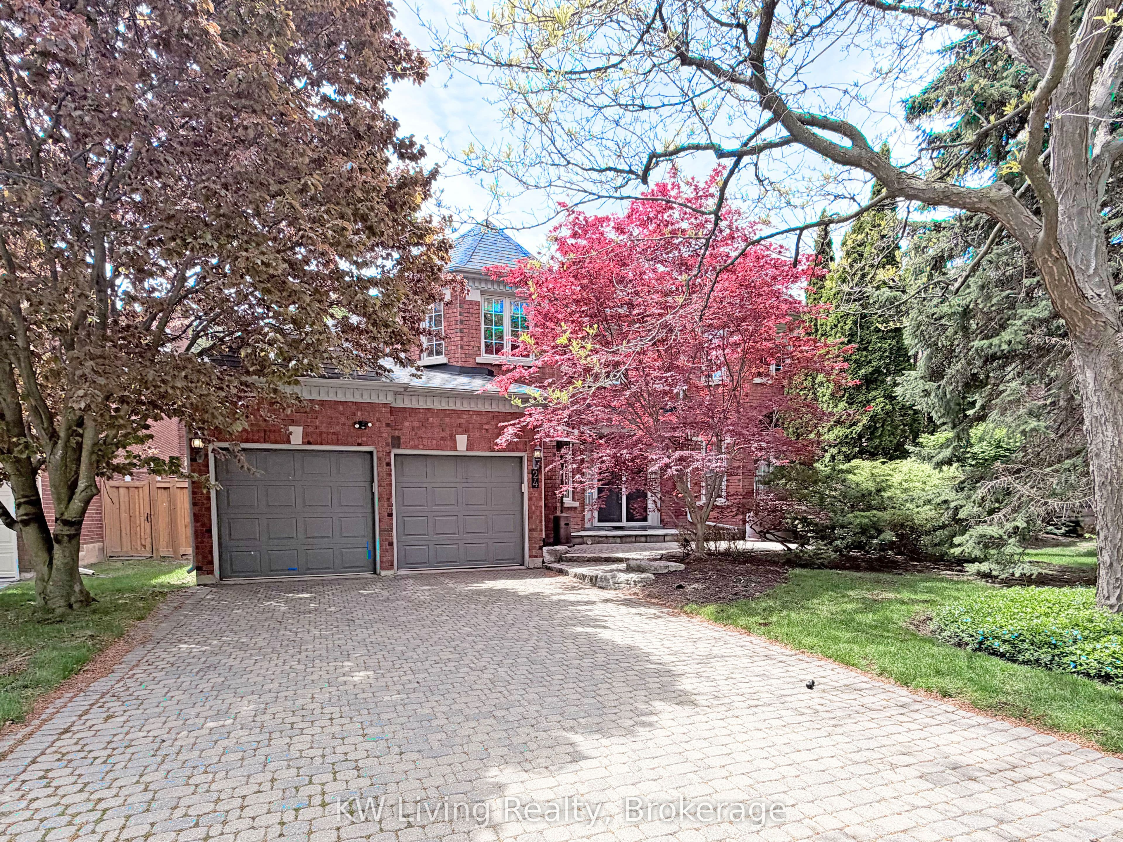 24 Highview Crescent photo 1