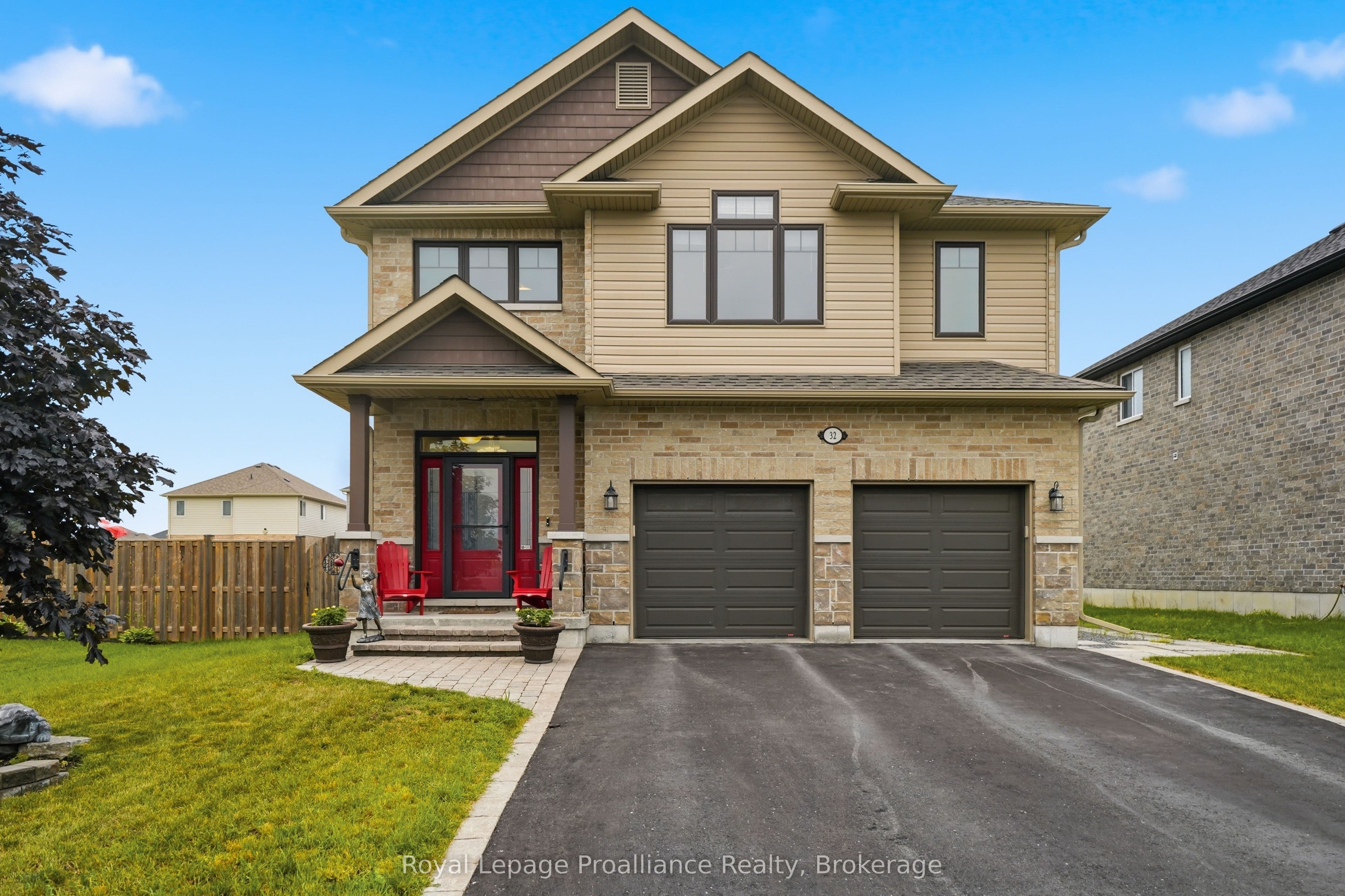 32 Walnut Crescent photo 1