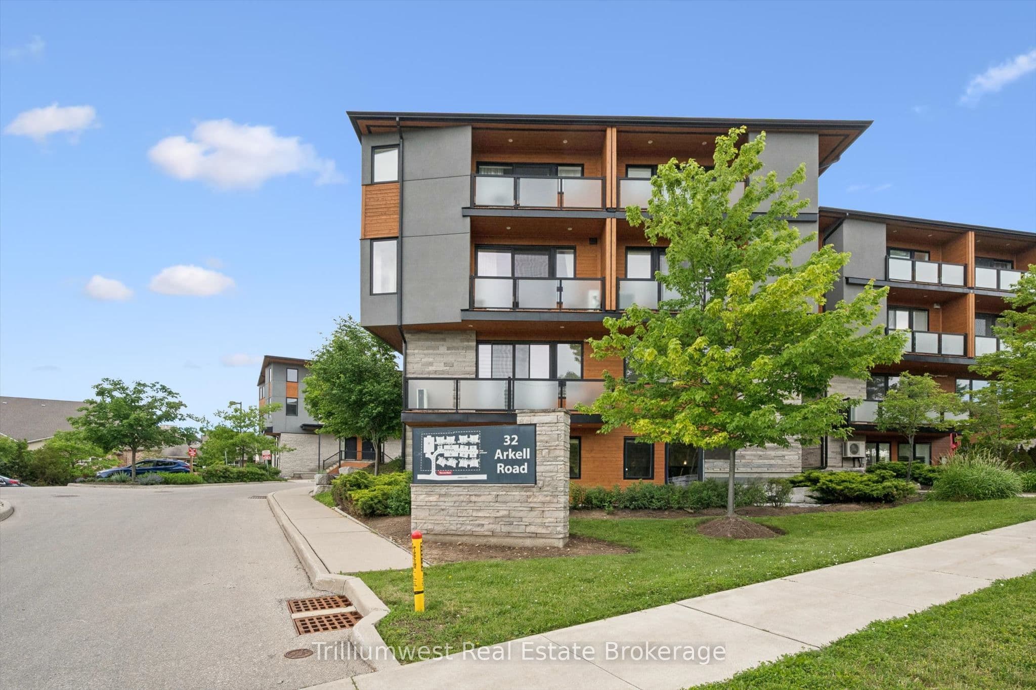Unit 9 32 Arkell Road photo 1