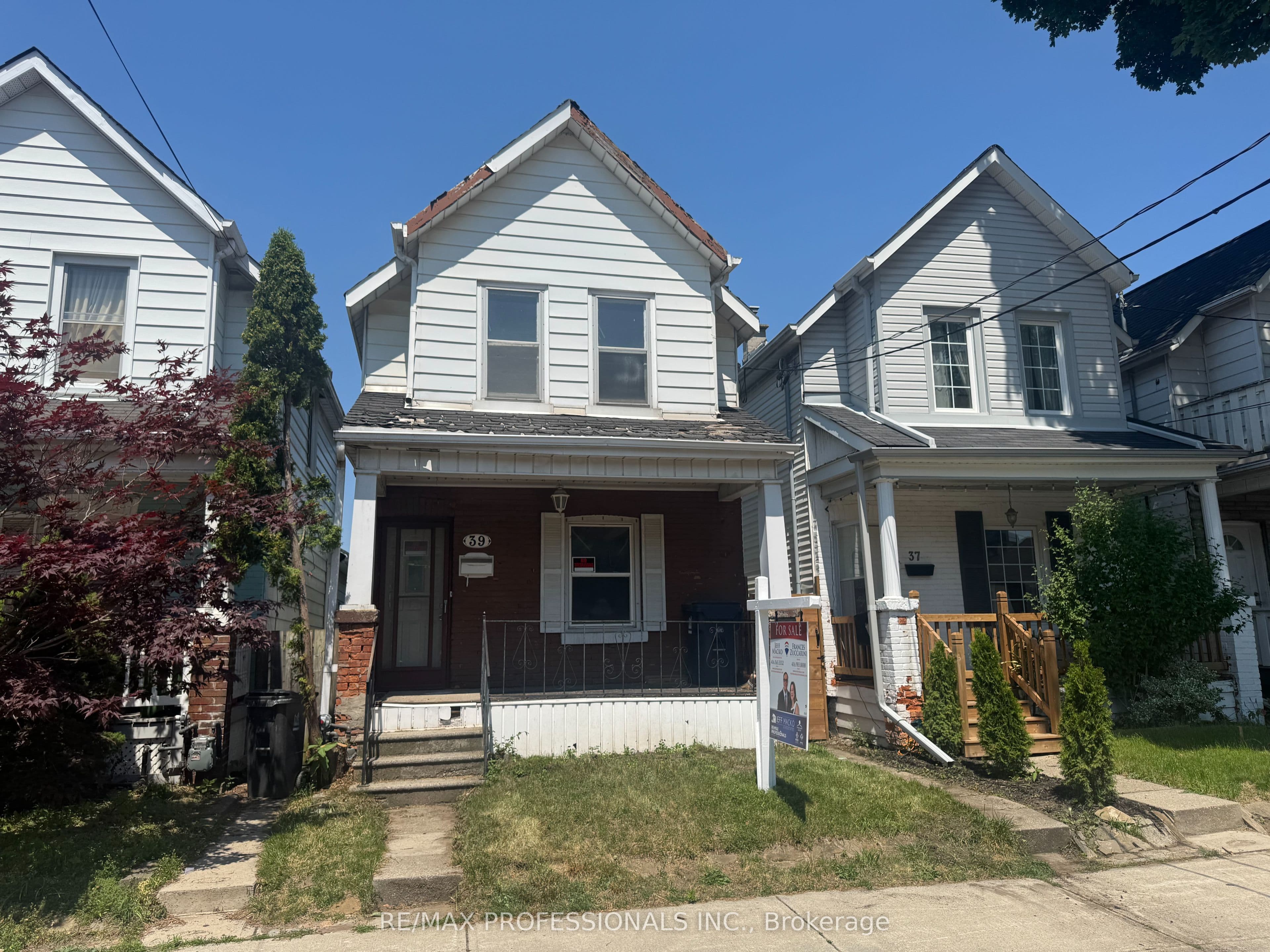 39 Holley Avenue photo 1