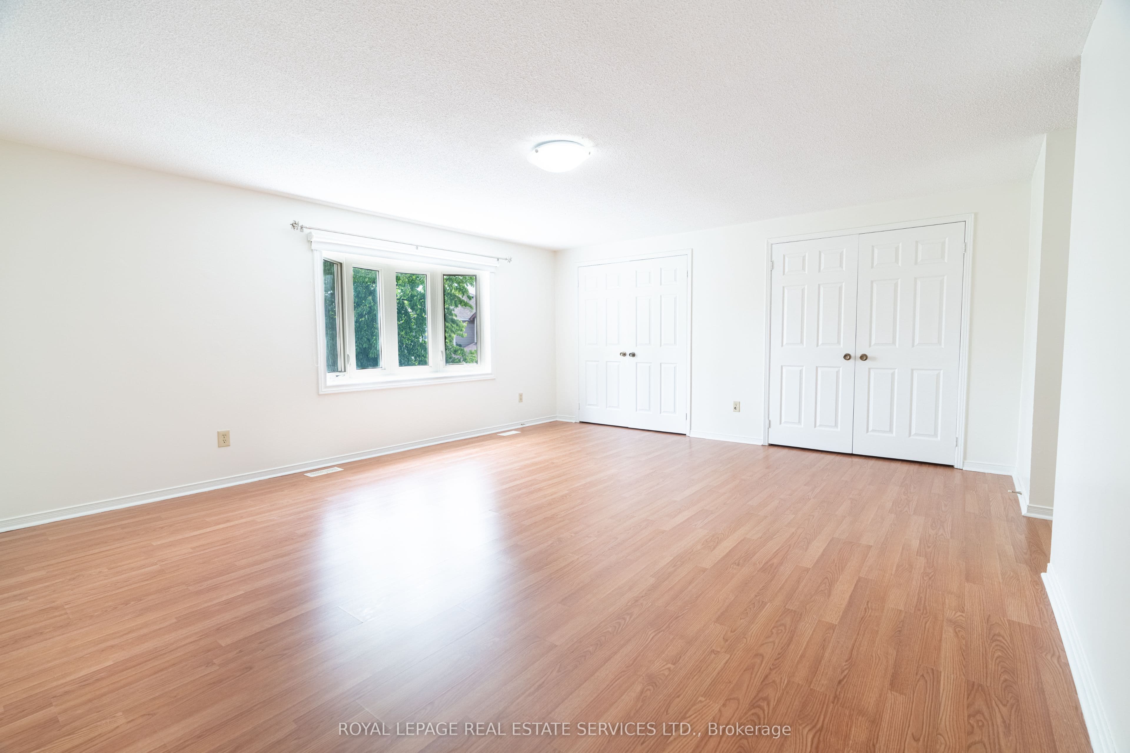 3301 Cambourne Crescent photo 1