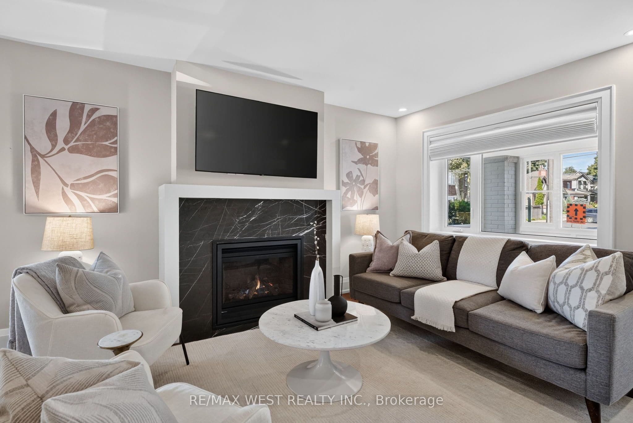 47 Deforest Road photo 1