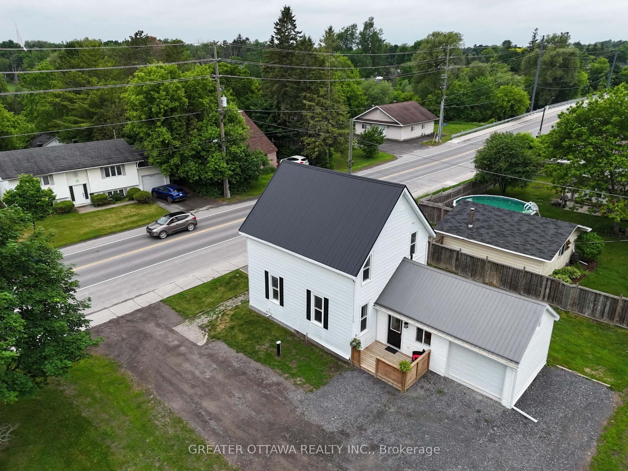 3607 McBean Street photo 1