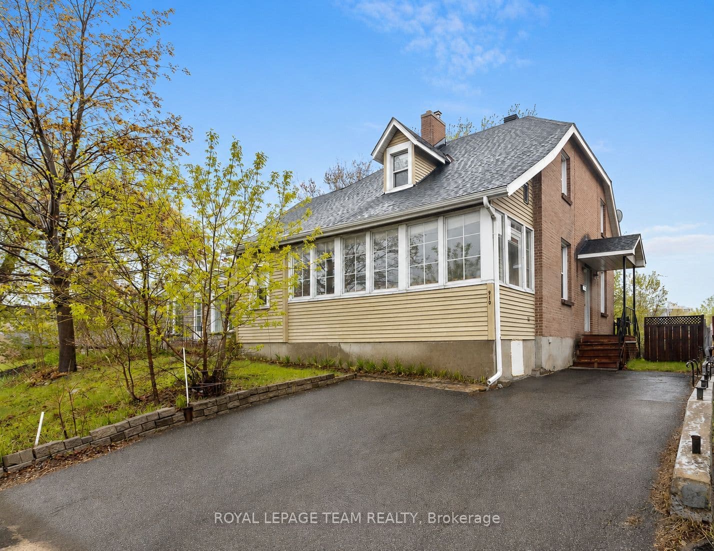 910 Pinecrest Road photo 1