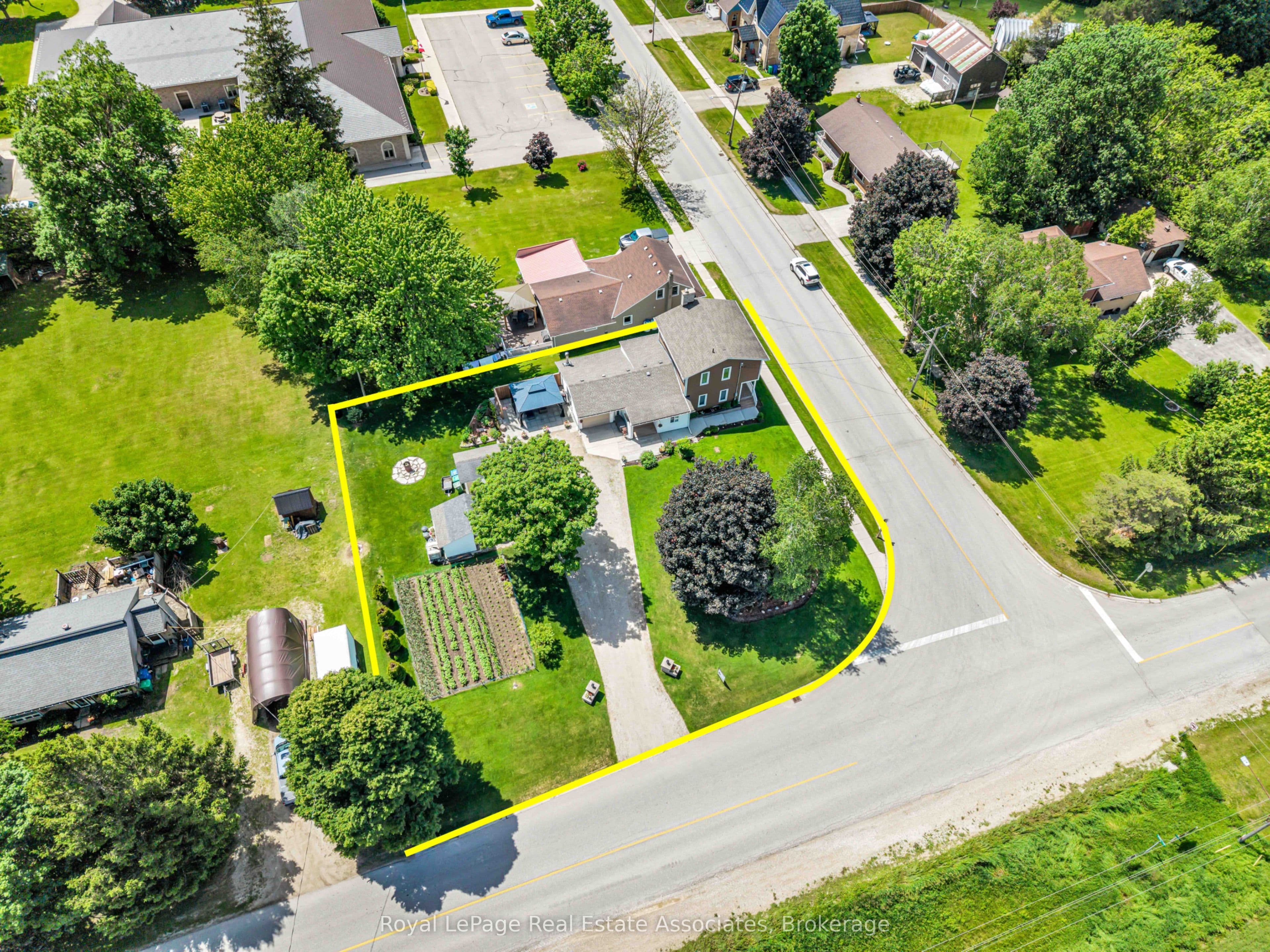 117 Helena Street photo 1