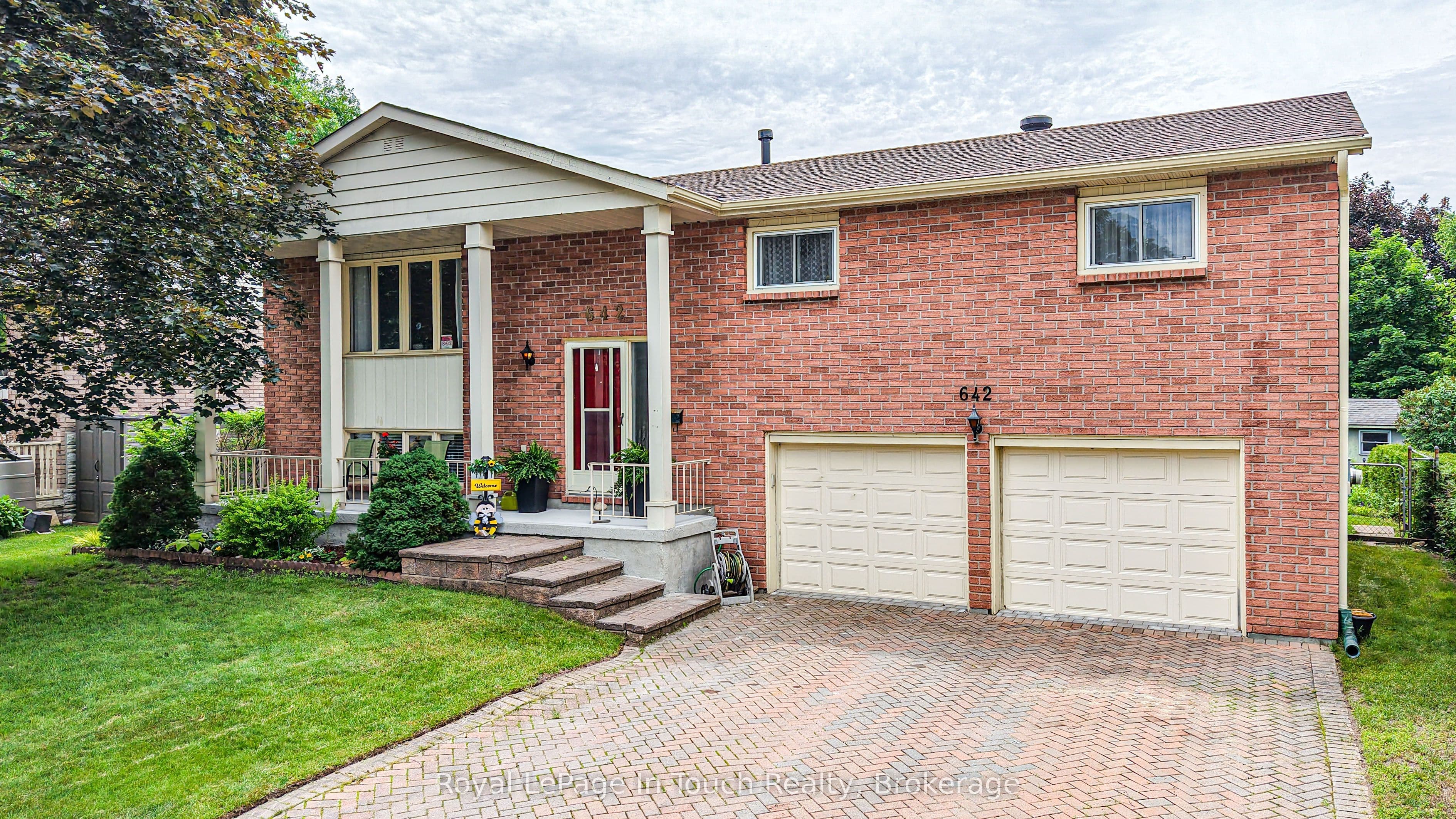 642 Randles Crescent photo 1