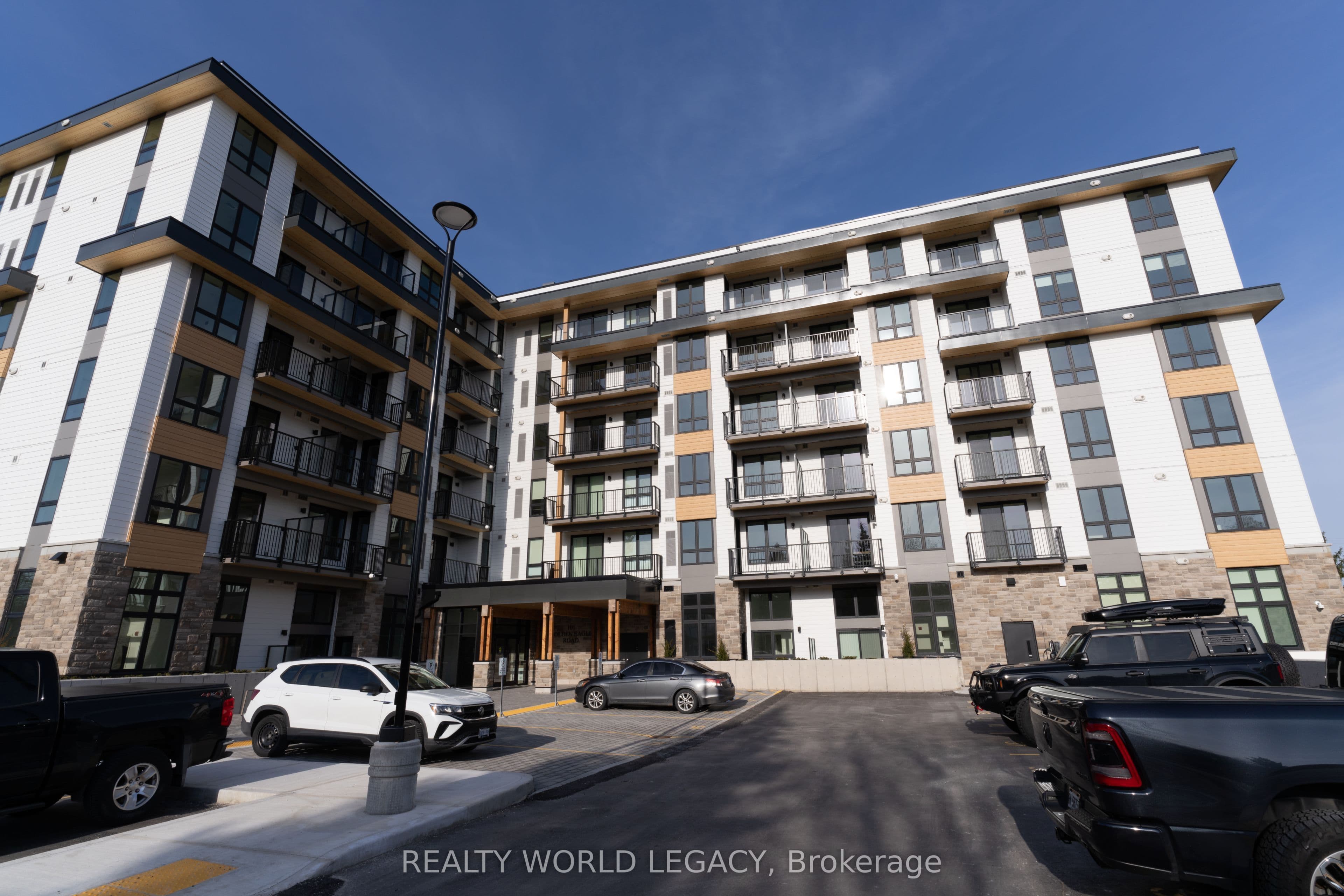 Unit 215 101 Golden Eagle Road photo 1