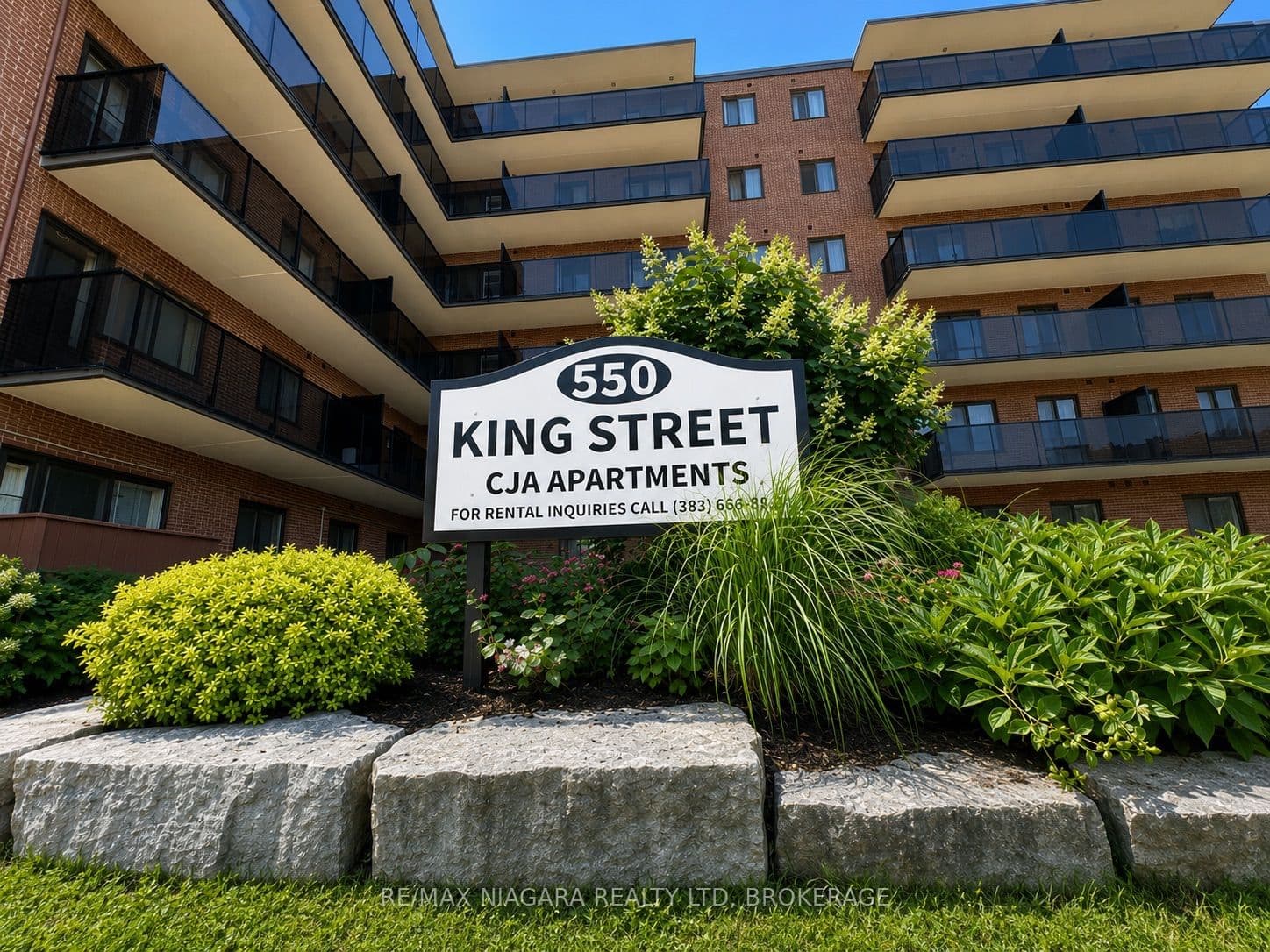 Unit 605 550 King Street photo 1