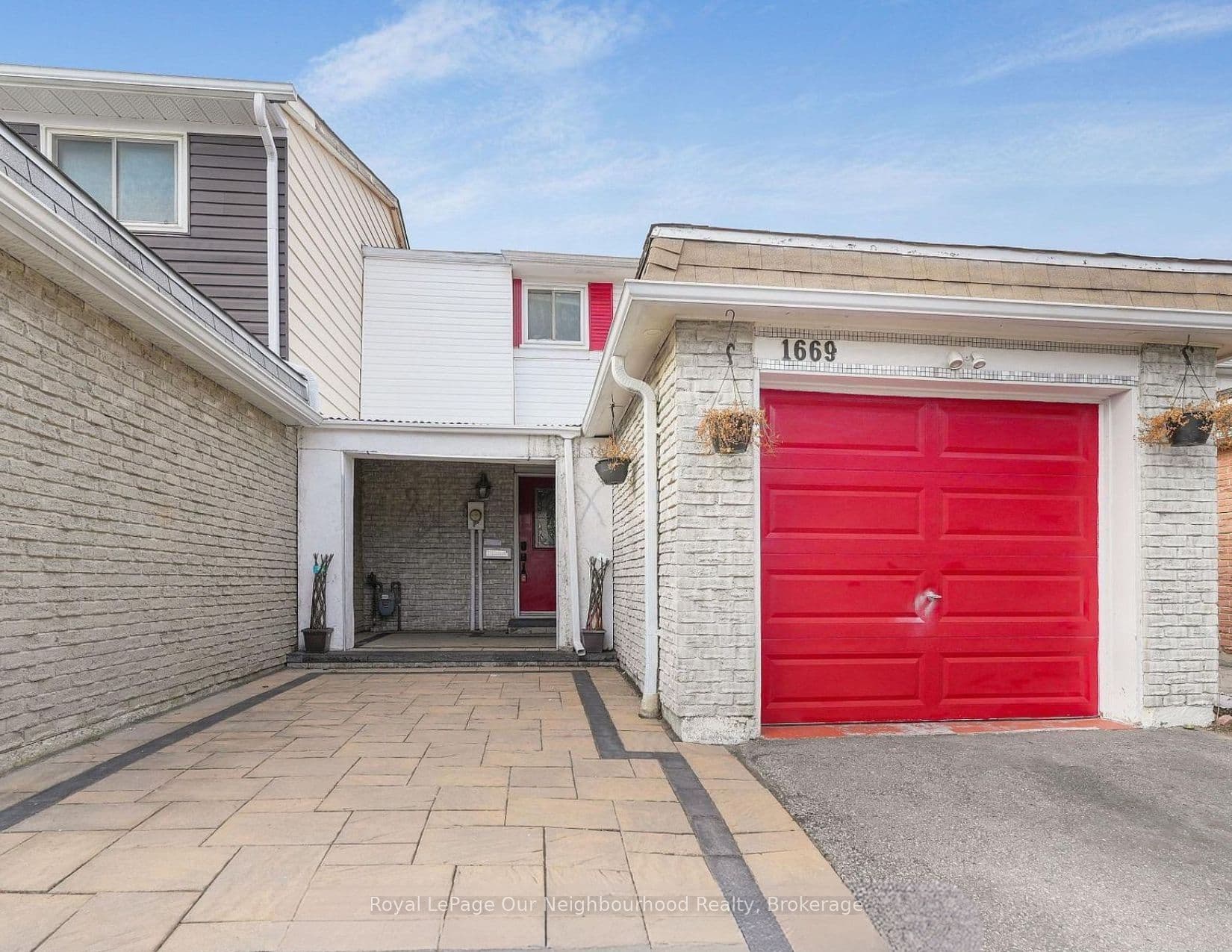 1669 Alwin Circle photo 1