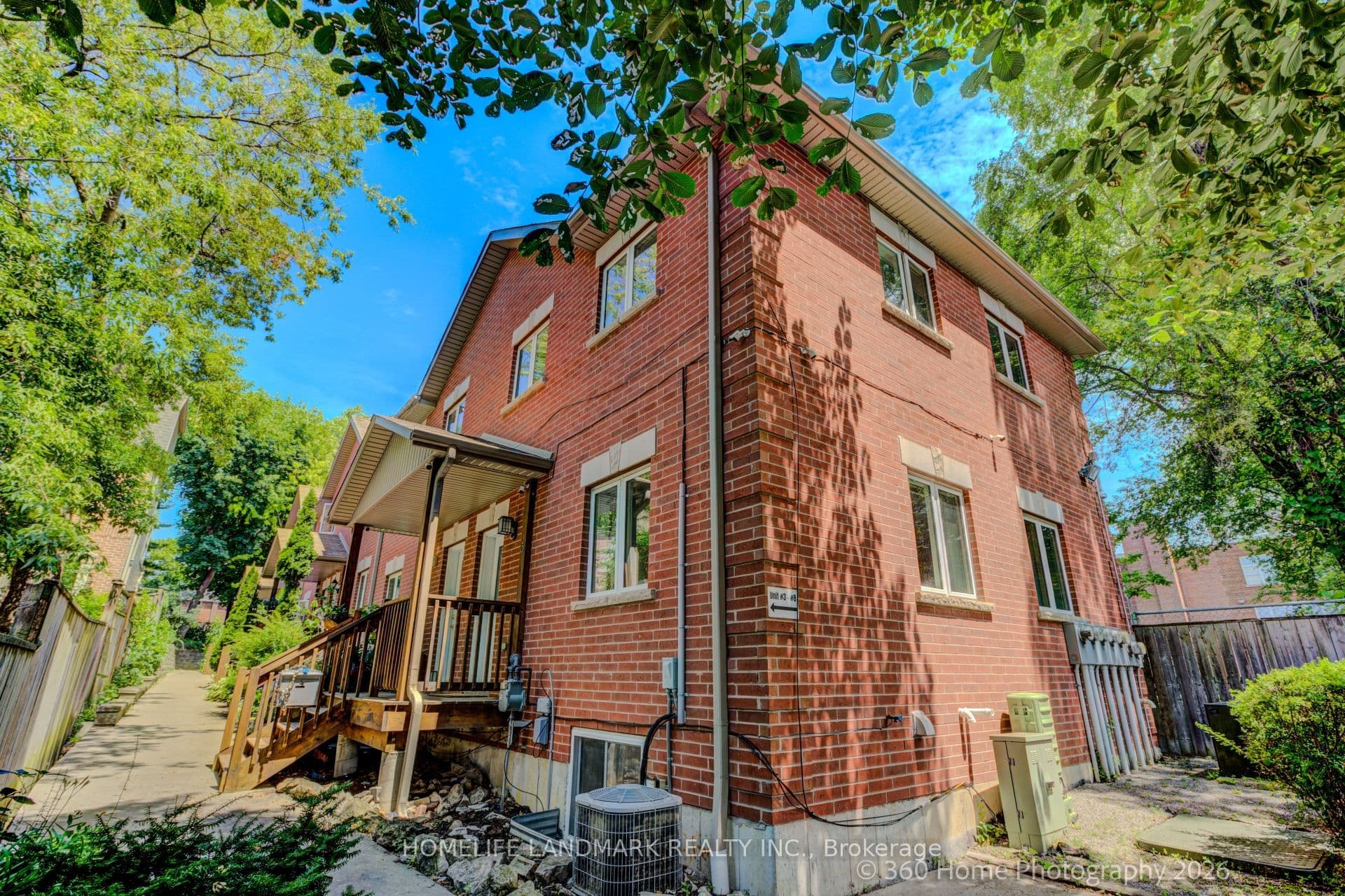 Unit 3 736 Kingston Road photo 1