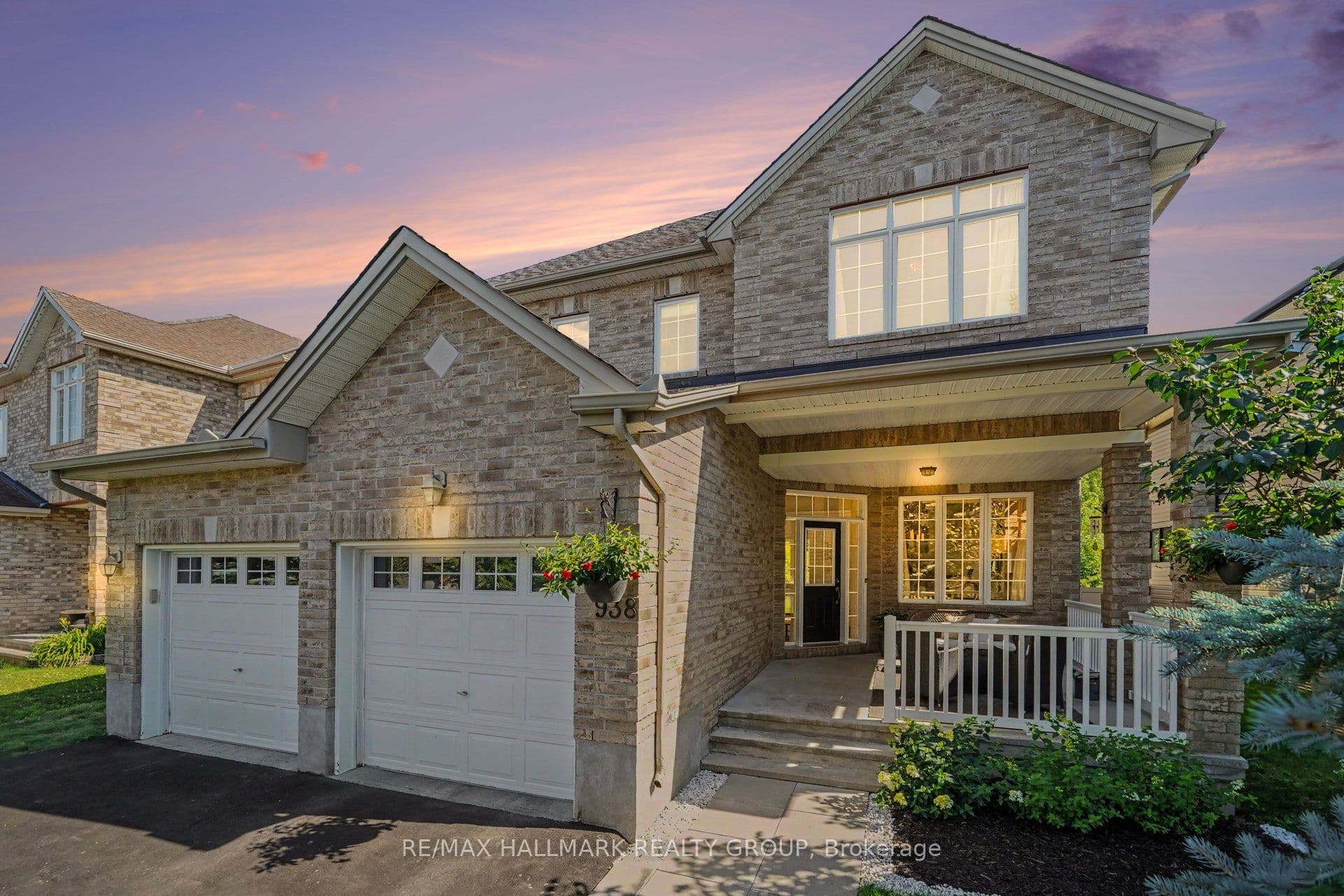 938 Wildcarrot Crescent photo 1