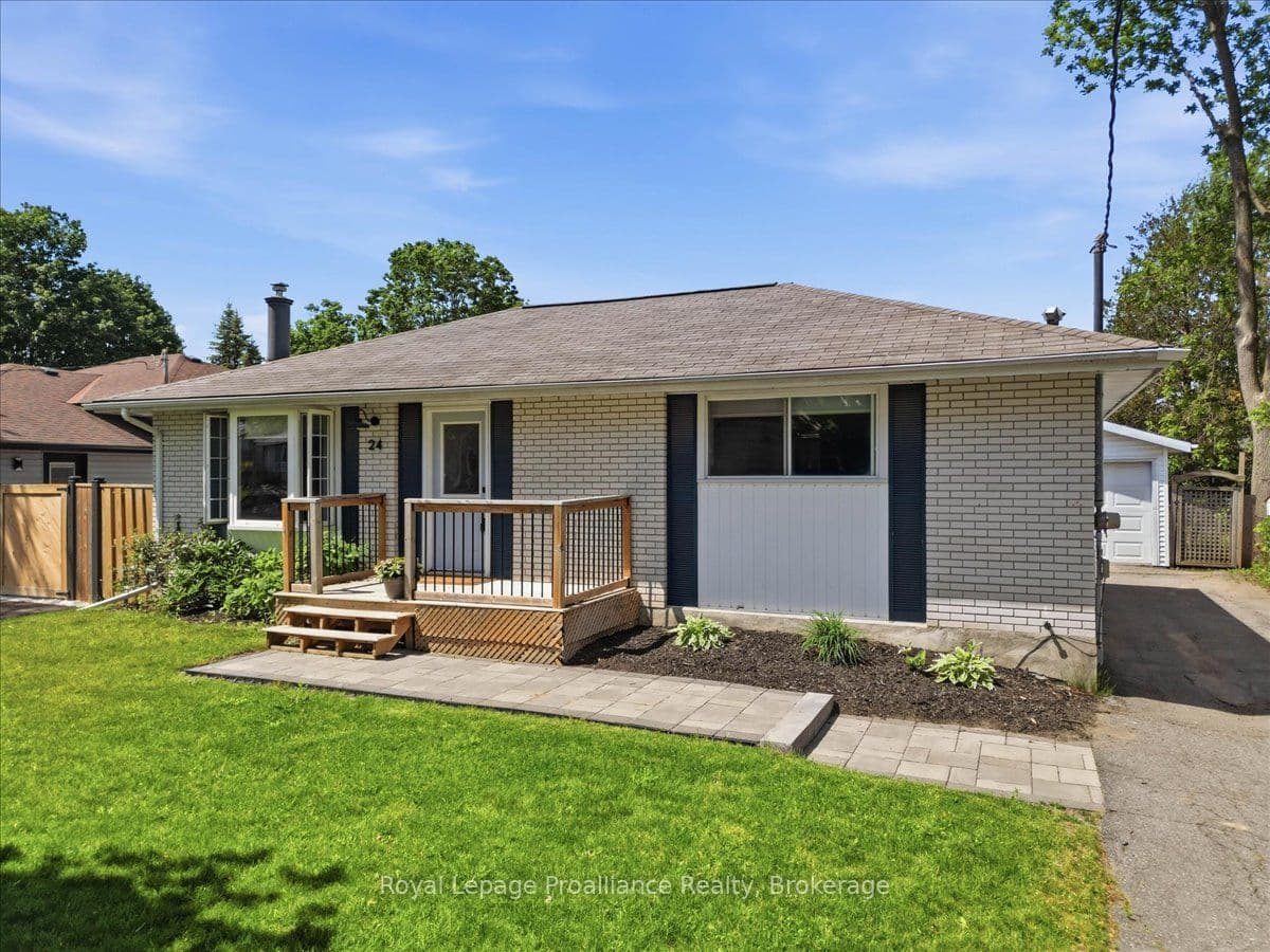 24 Harvest Crescent photo 1