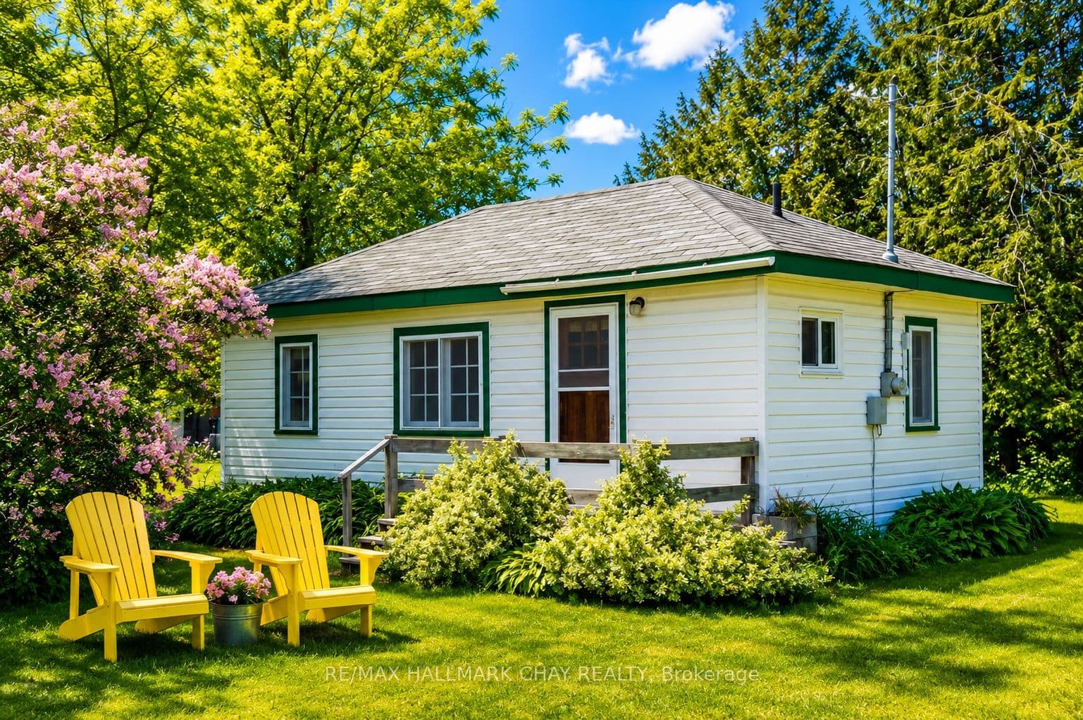 1056 Ewart Street photo 1