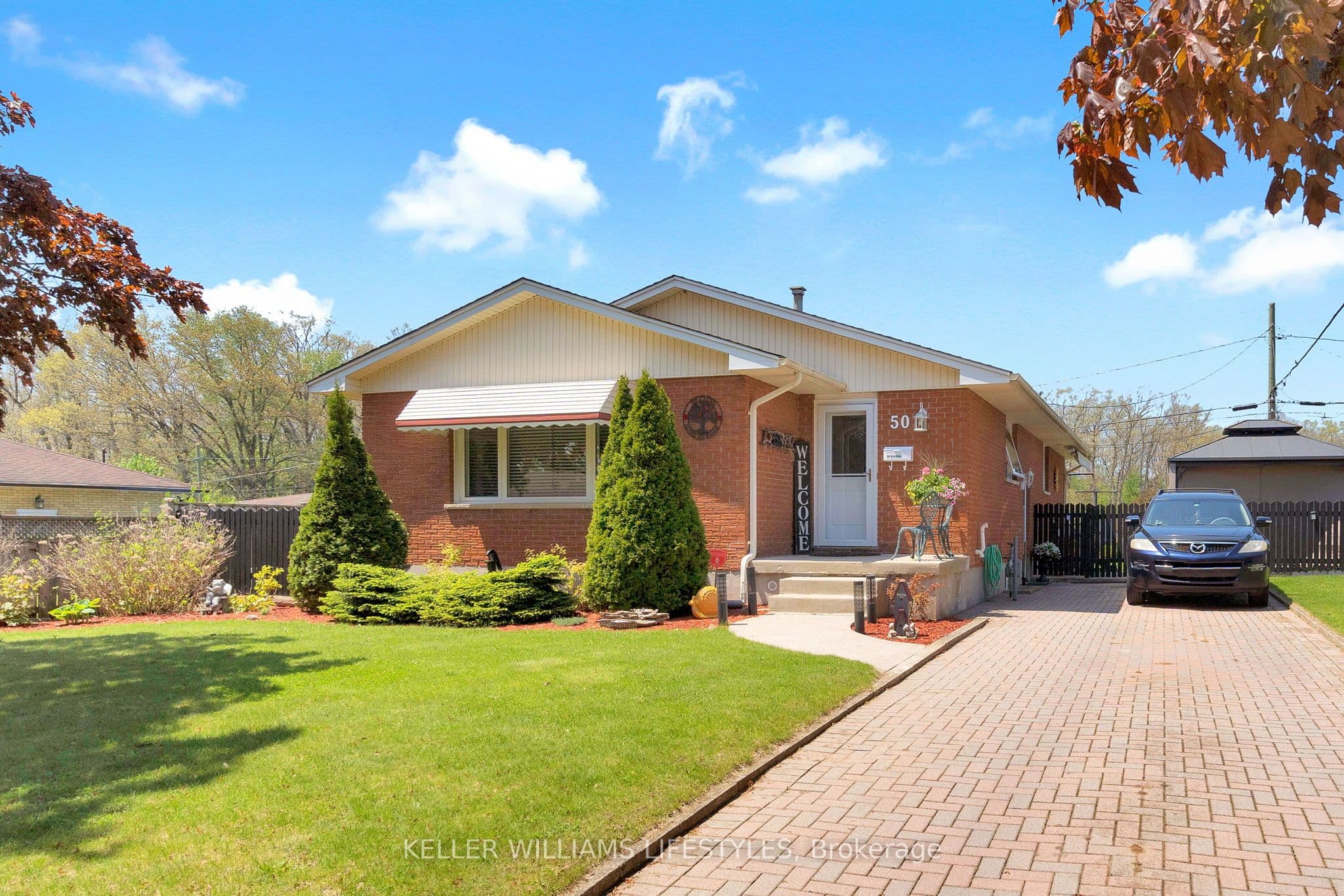50 Algonquin Crescent photo 1