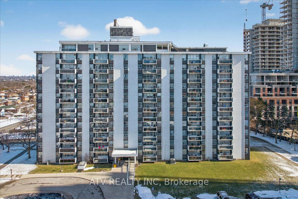 Unit 804 151 La Rose Avenue photo 1