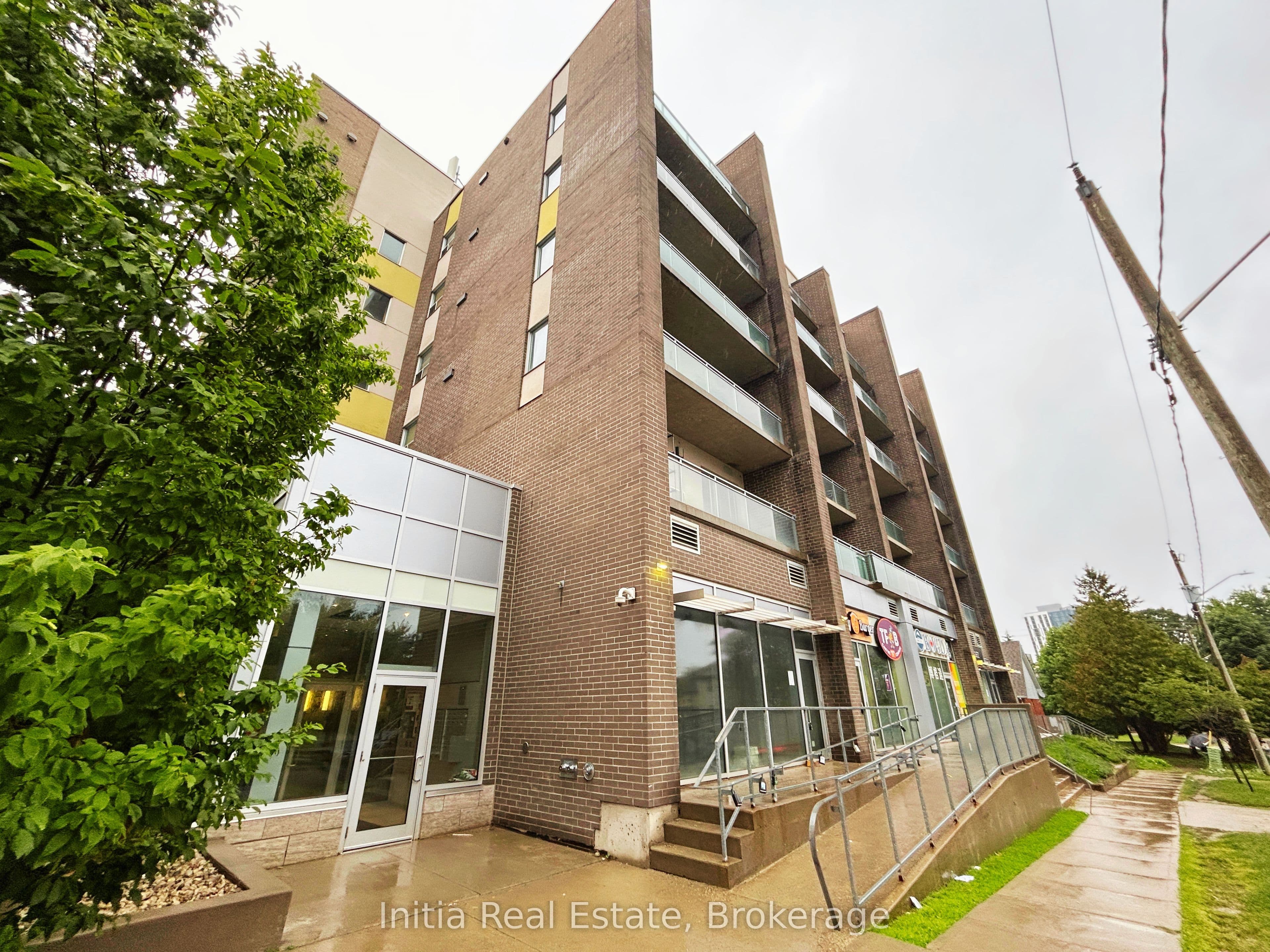 Unit B303 62 Balsam Street photo 1