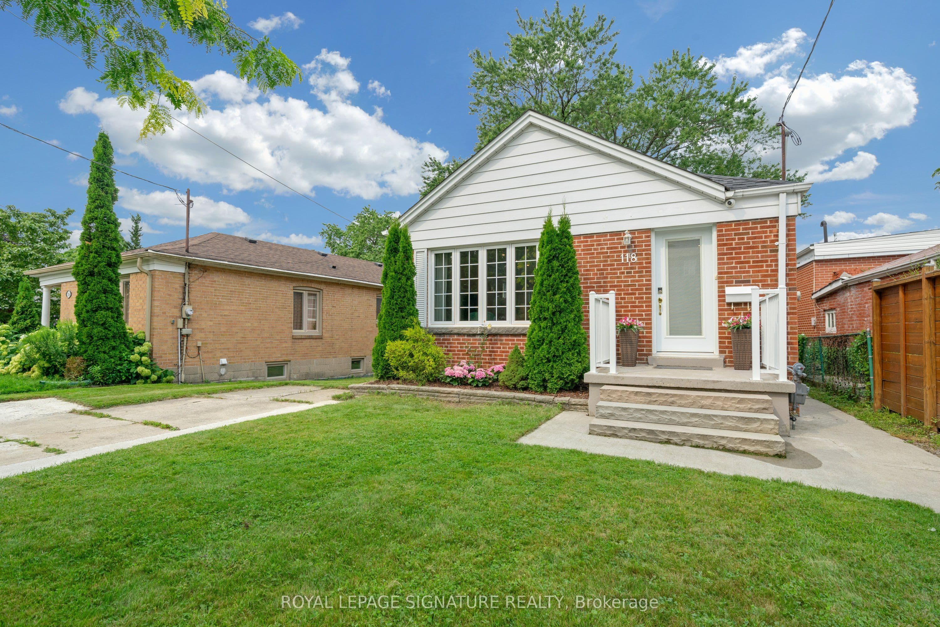118 Rexleigh Drive photo 1